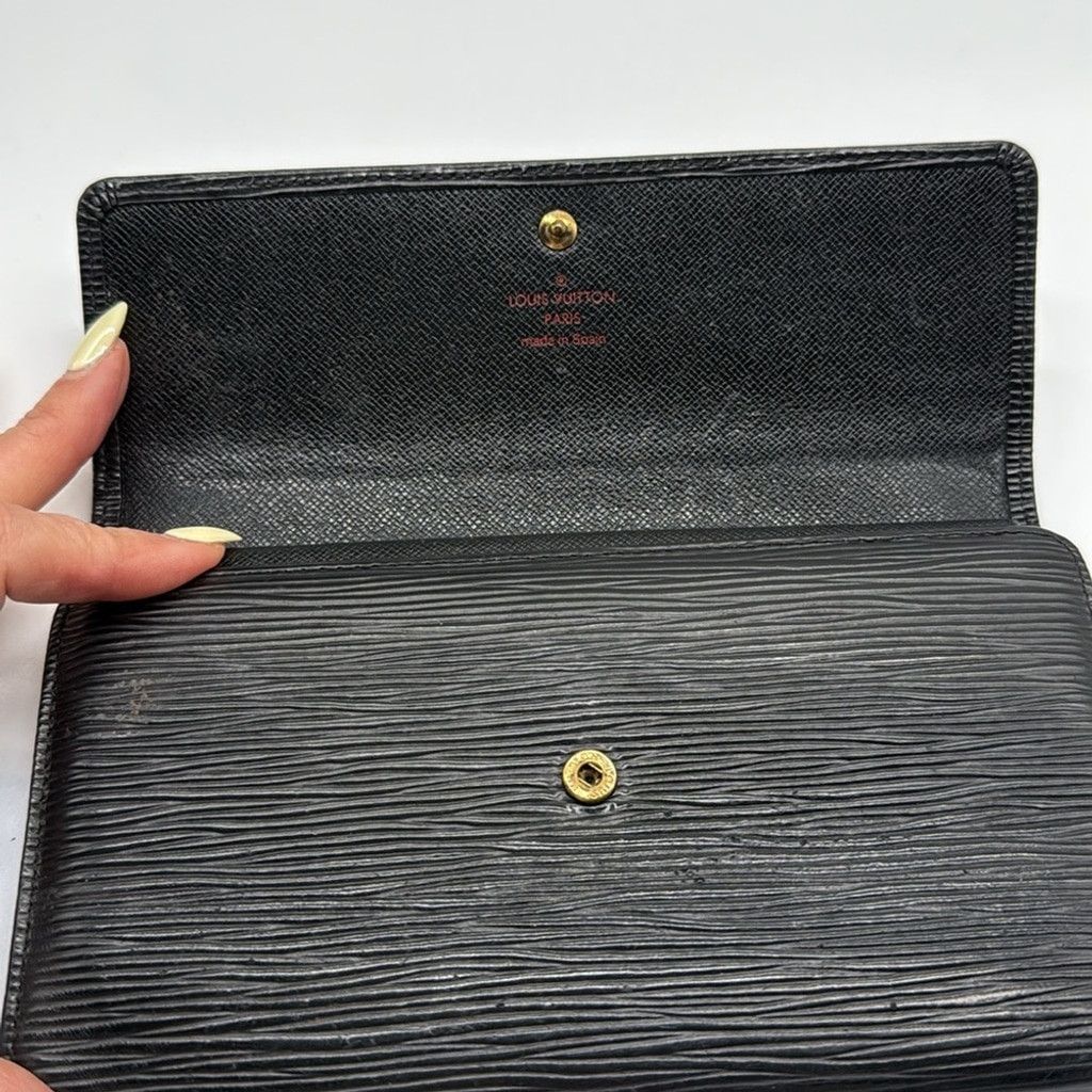 Louis Vuitton Louis Vuitton Epi Porte Tresor International Wallet Black Size ONE SIZE - 10 Thumbnail