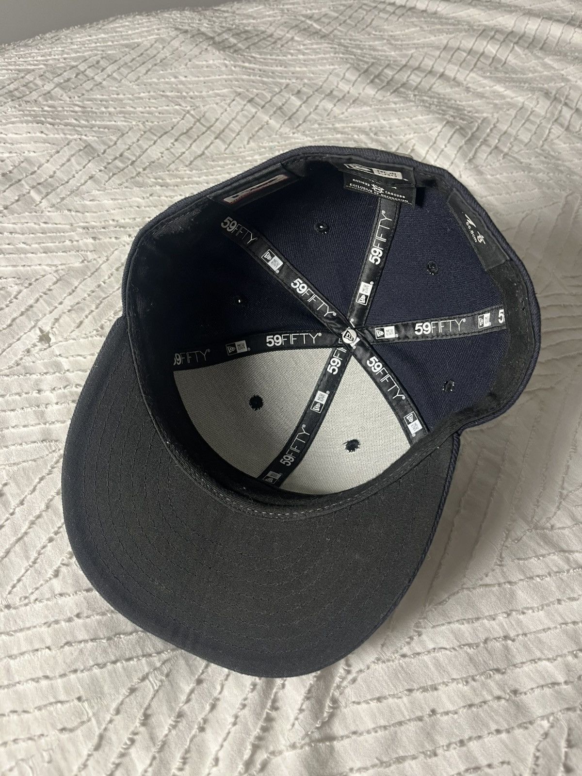 New Era Fitted New York Yankees Hat Size ONE SIZE - 3 Thumbnail
