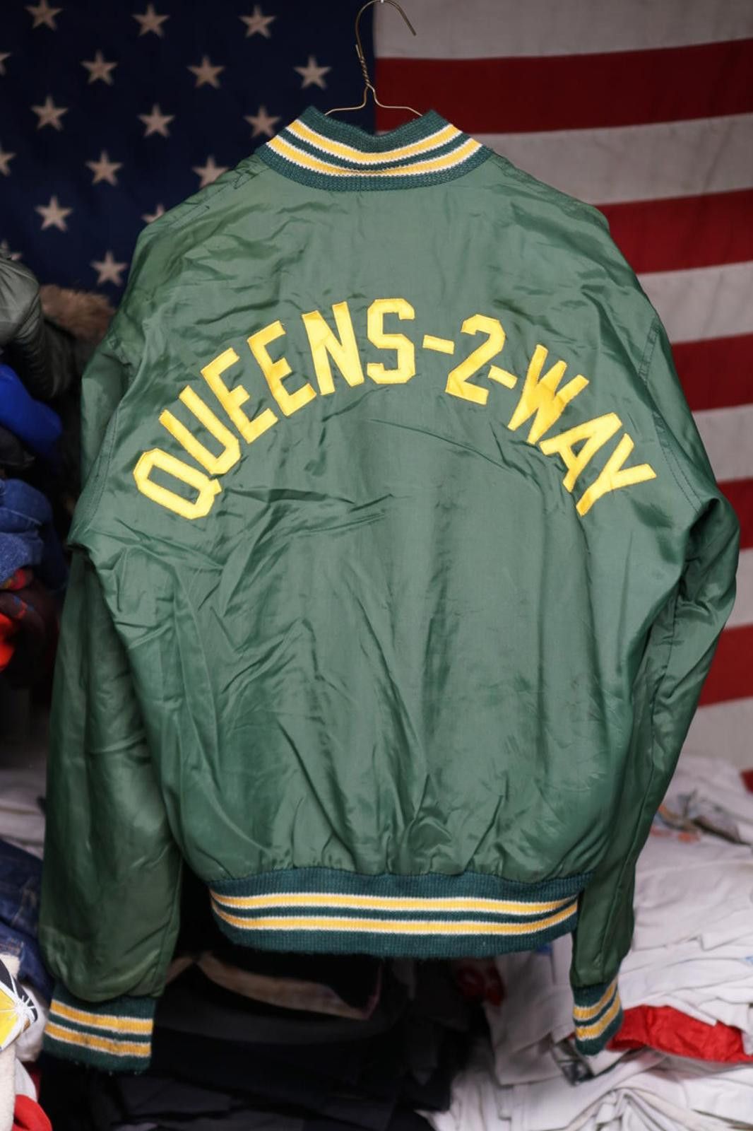 Other 70s Satin Bomber Jacket Collegiate Green Yellow Size Small Size US S / EU 44-46 / 1 - 1 Thumbnail