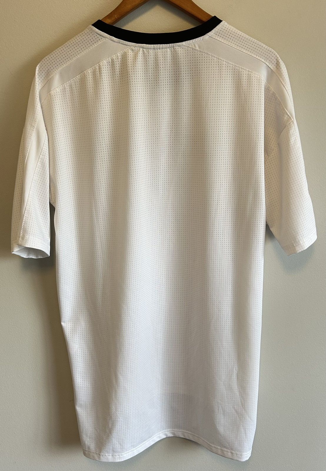 Adidas Vintage Adidas Originals Sports Gear Mens Shirt Mesh Jersey Size US XL / EU 56 / 4 - 6 Thumbnail