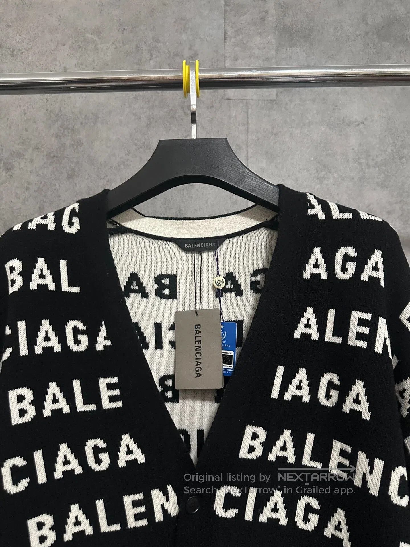 Balenciaga balenciaga logo sweater cardigan in black. Size US L / EU 52-54 / 3 - 2 Thumbnail
