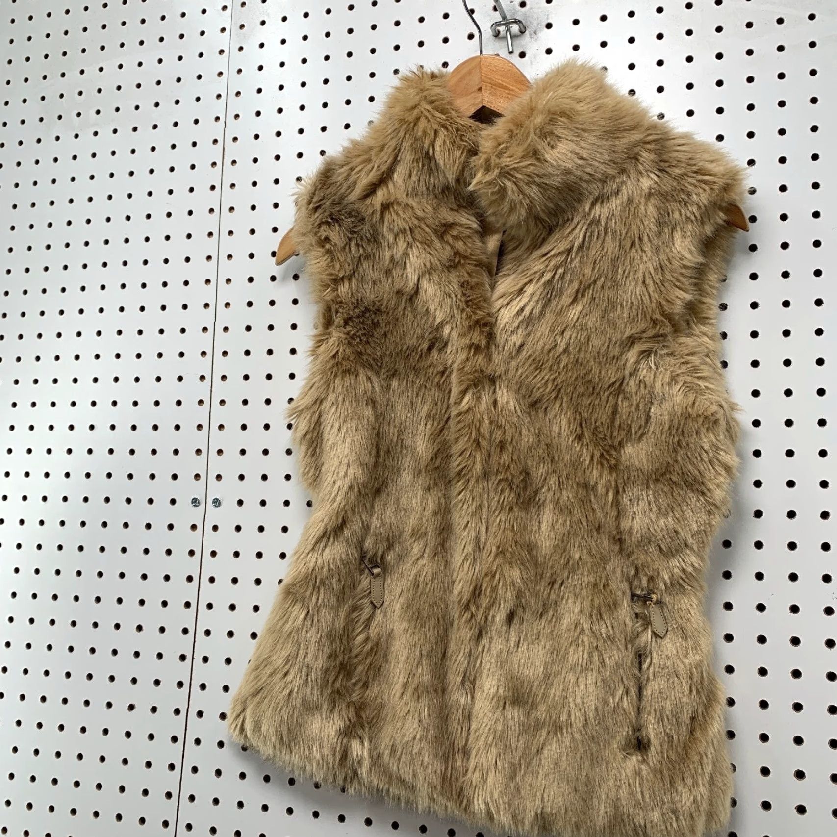 Vintage Silvian Heach Faux Fur Cozy Soft Vest Womens XS Sleeveless Tan Brown Vintage No (adjusted to fit rules) Size XS / US 0-2 / IT 36-38 - 3 Thumbnail