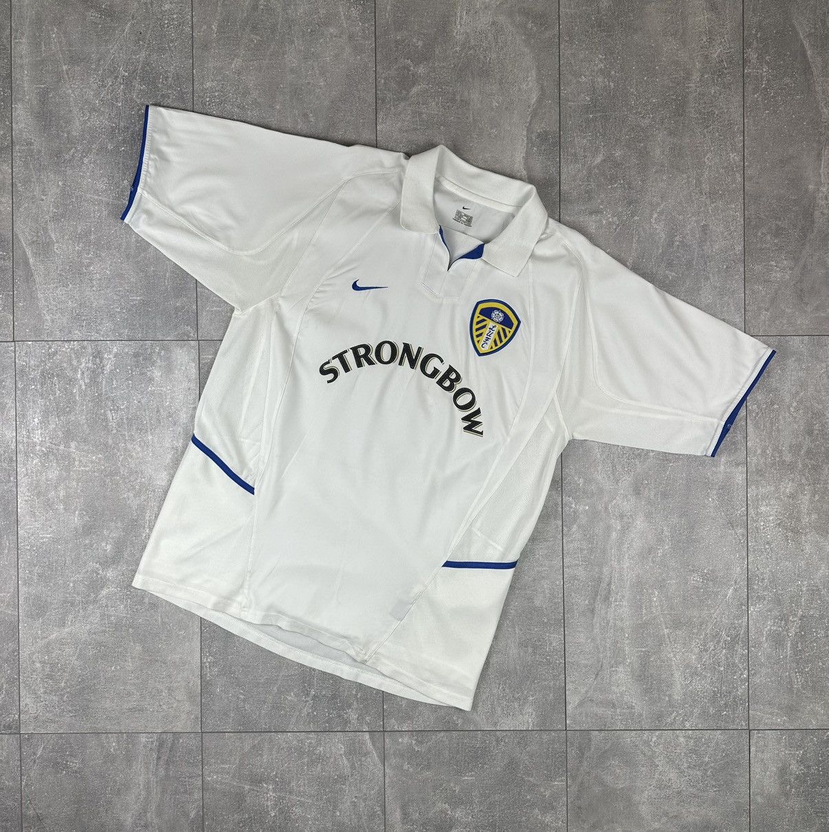 Nike Nike Leeds United 2002/03 Home Soccer Jersey Size US L / EU 52-54 / 3 - 2 Thumbnail