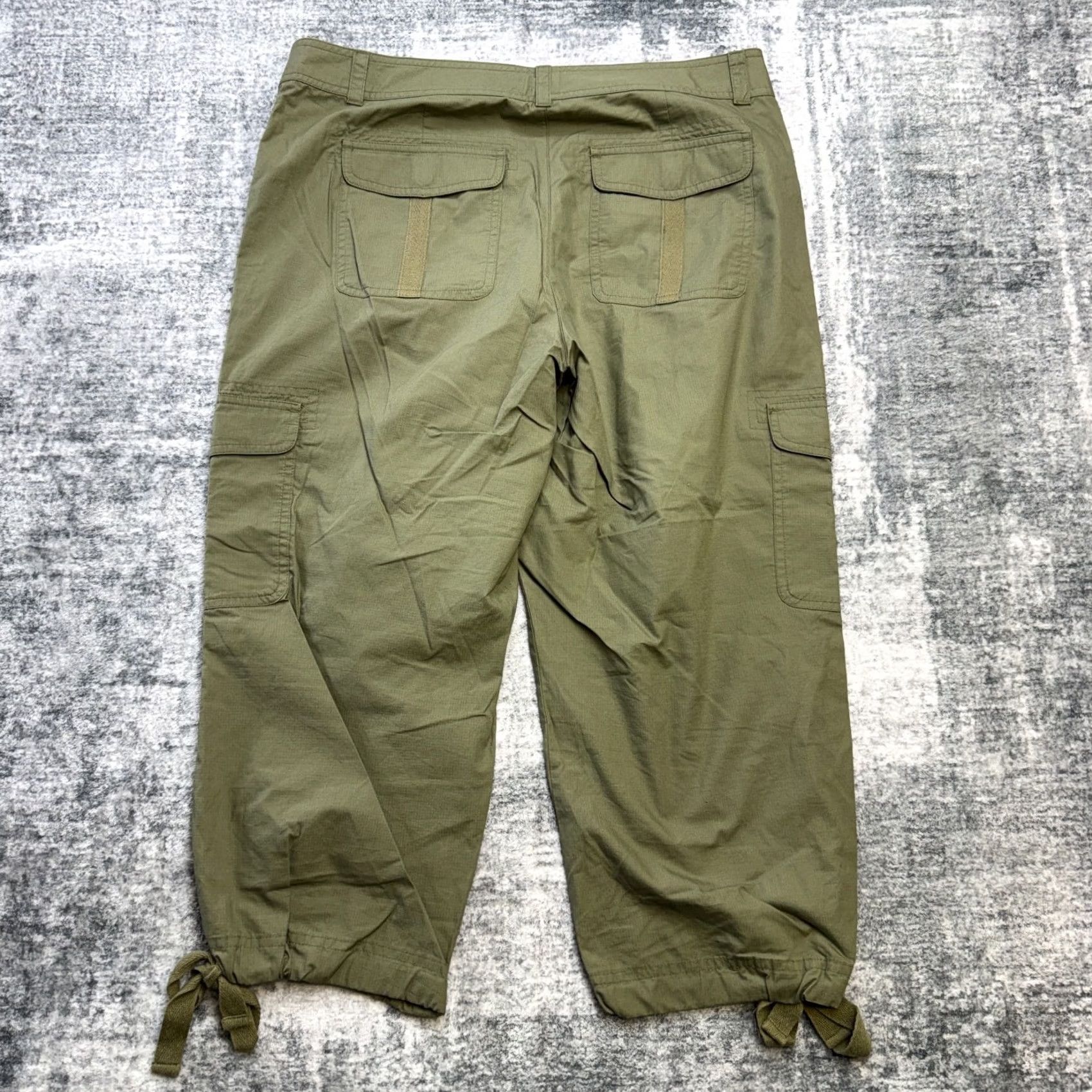 Chaps Chaps Pants Womens 10 Olive Green Capri Ripstop Grunge Military Casual Pockets Straight Inseam 21in Regular Weight Cotton Pants 10 Womens Size 32" / US 10 / IT 46 - 5 Thumbnail
