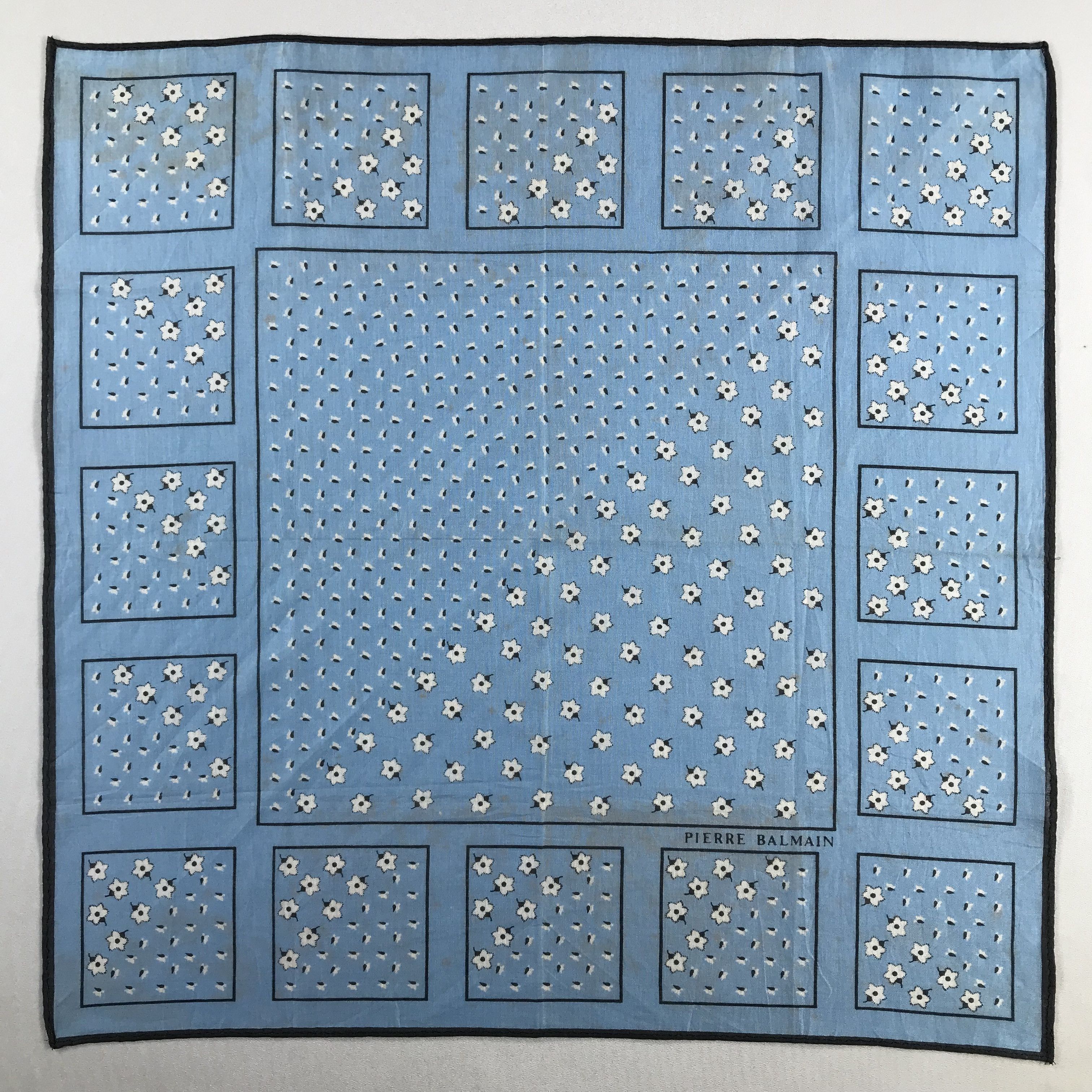 Pierre Balmain Pierre Balmain Handkerchief / Bandana / Neckerchief C755 Size ONE SIZE - 3 Thumbnail