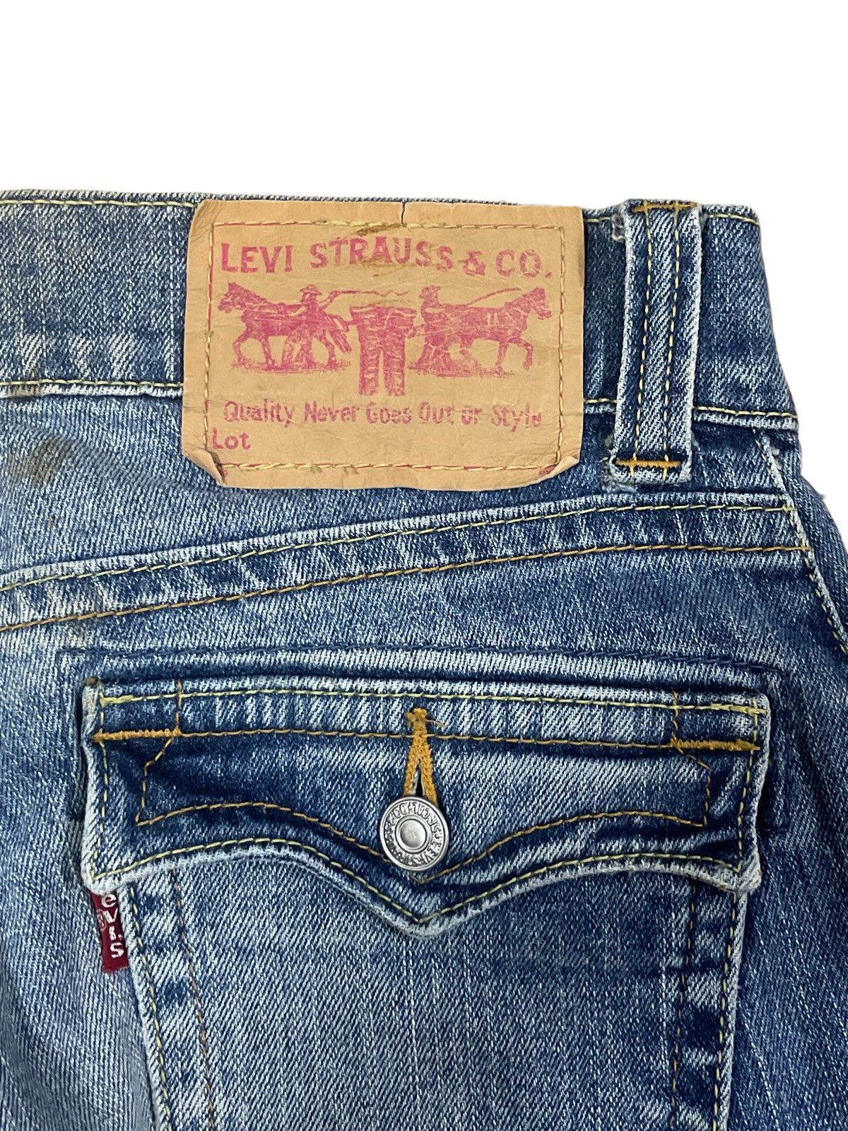 Levi's Vintage Y2K Levi’s 504 Slouch Low Rise Flare Jeans #187 Size 29" - 9 Thumbnail
