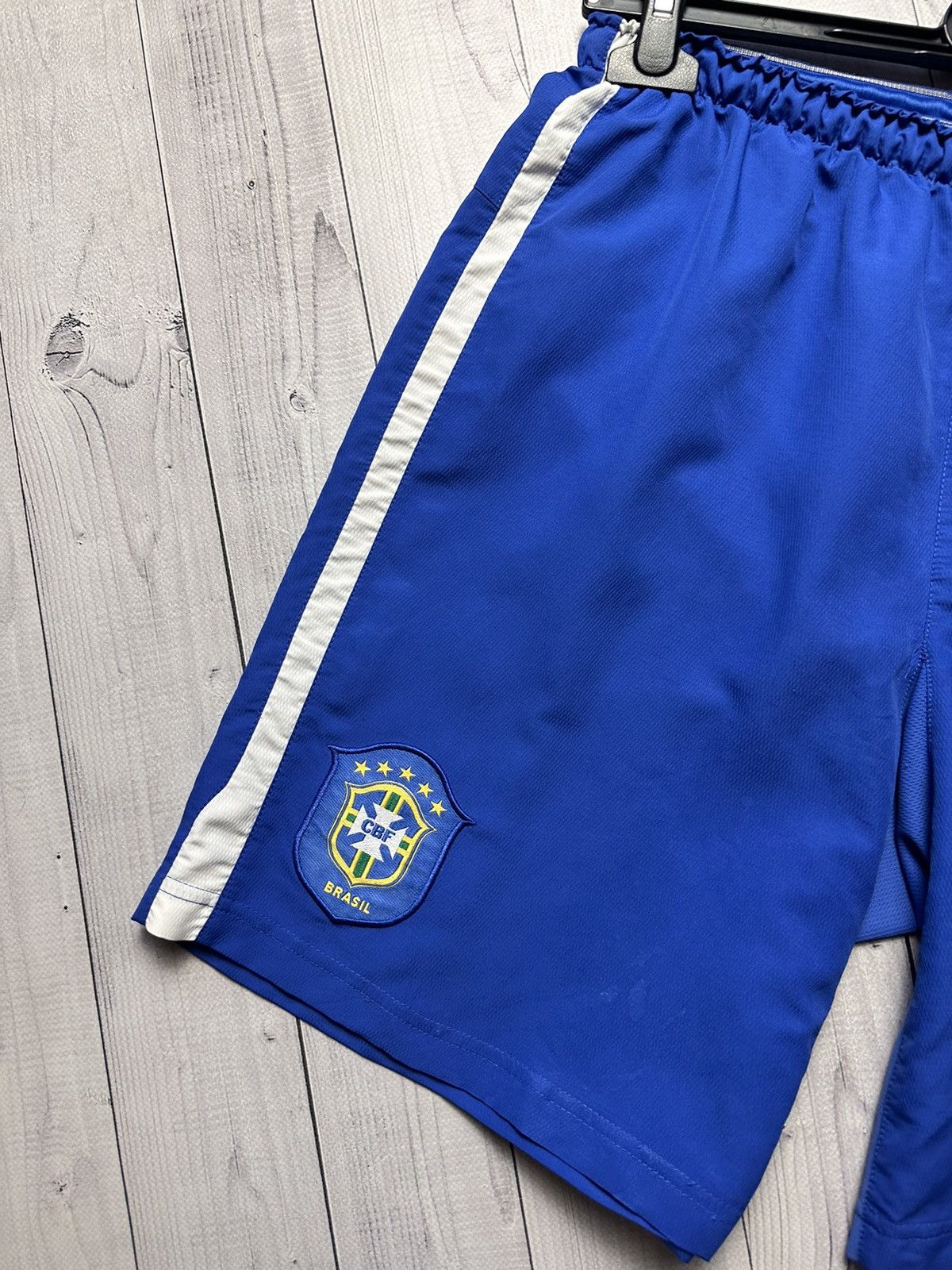 Vintage Vintage Brasil soccer shorts Nike blue size S Size US 30 / EU 46 - 2 Thumbnail