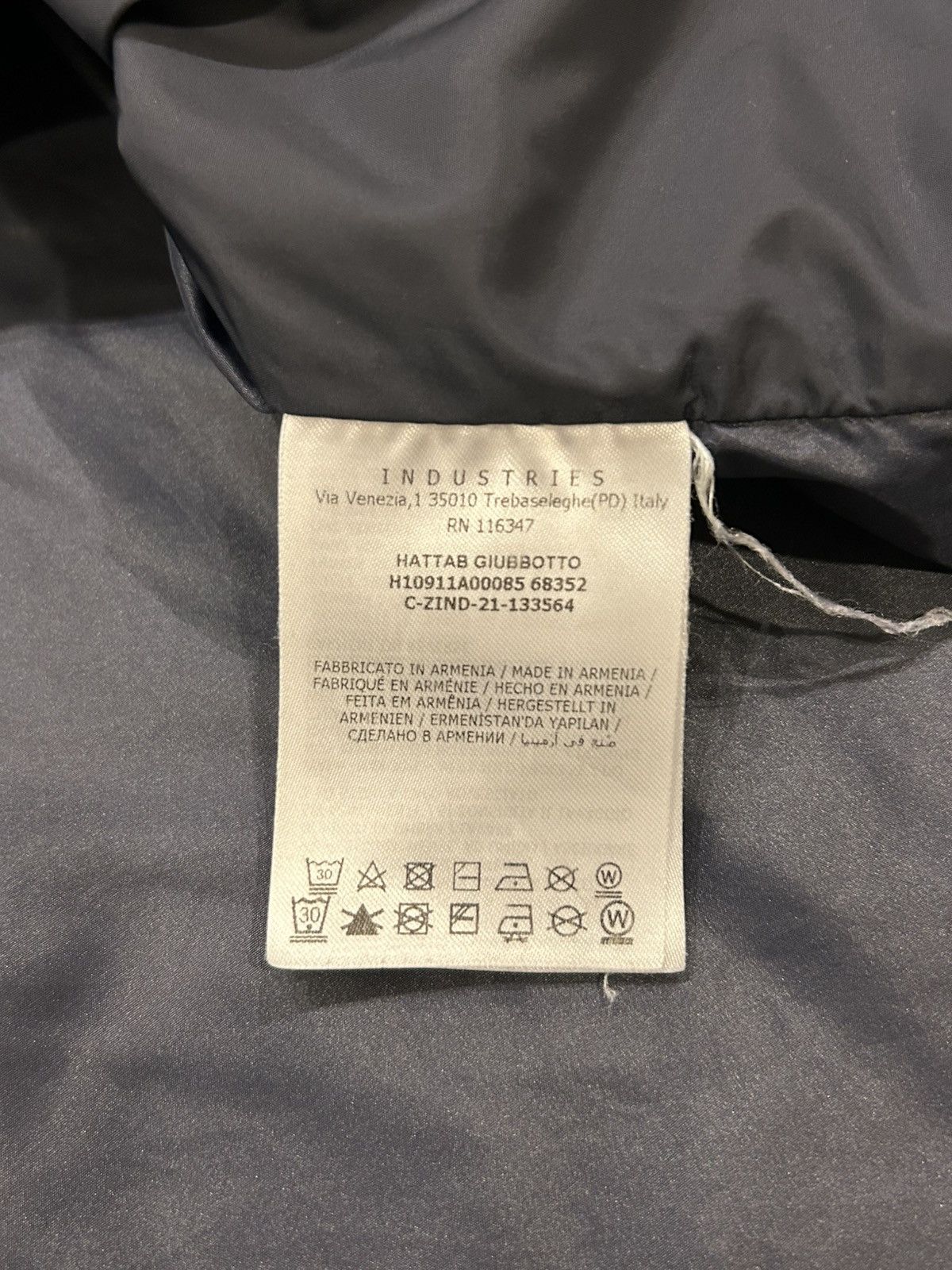 Moncler Moncler Hattab Logo Patch Windbreaker Size US XXL / EU 58 / 5 - 5 Thumbnail