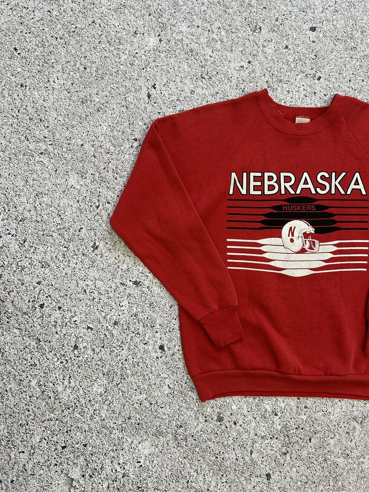 Vintage Vintage 1990’s Nebraska Huskers Football USA Y2K Sweatshirt Size US L / EU 52-54 / 3 - 3 Thumbnail