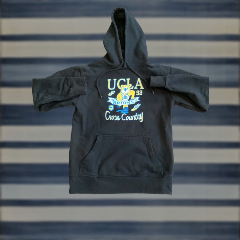 Market VINTAGE UCLA Bruins Cross Country Market Tag Hoodie Unisex Adults Size S Black Graphic Print Pullover Hooded Long Sleeve Size US S / EU 44-46 / 1 - 1 Thumbnail