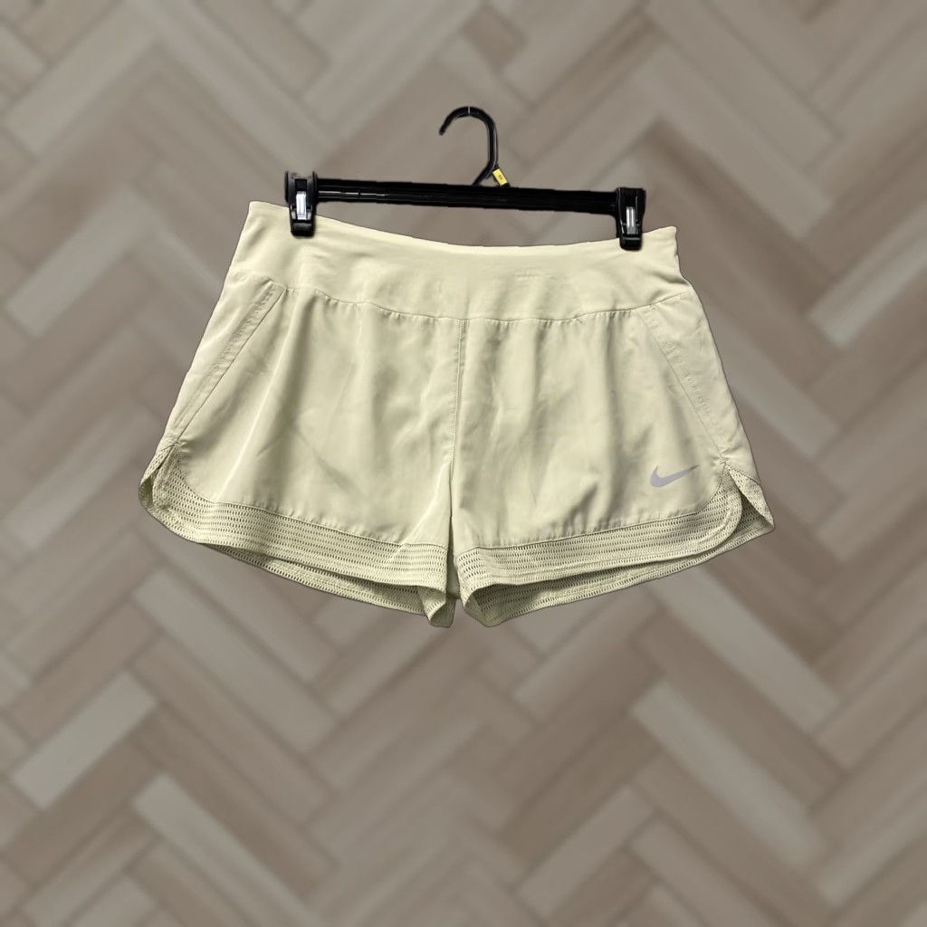 Nike Nike Dri-Fit Crew Running Shorts Lemon Green Womens Size Large /87-87 L Size 36" / US 14 / IT 50 - 1 Thumbnail