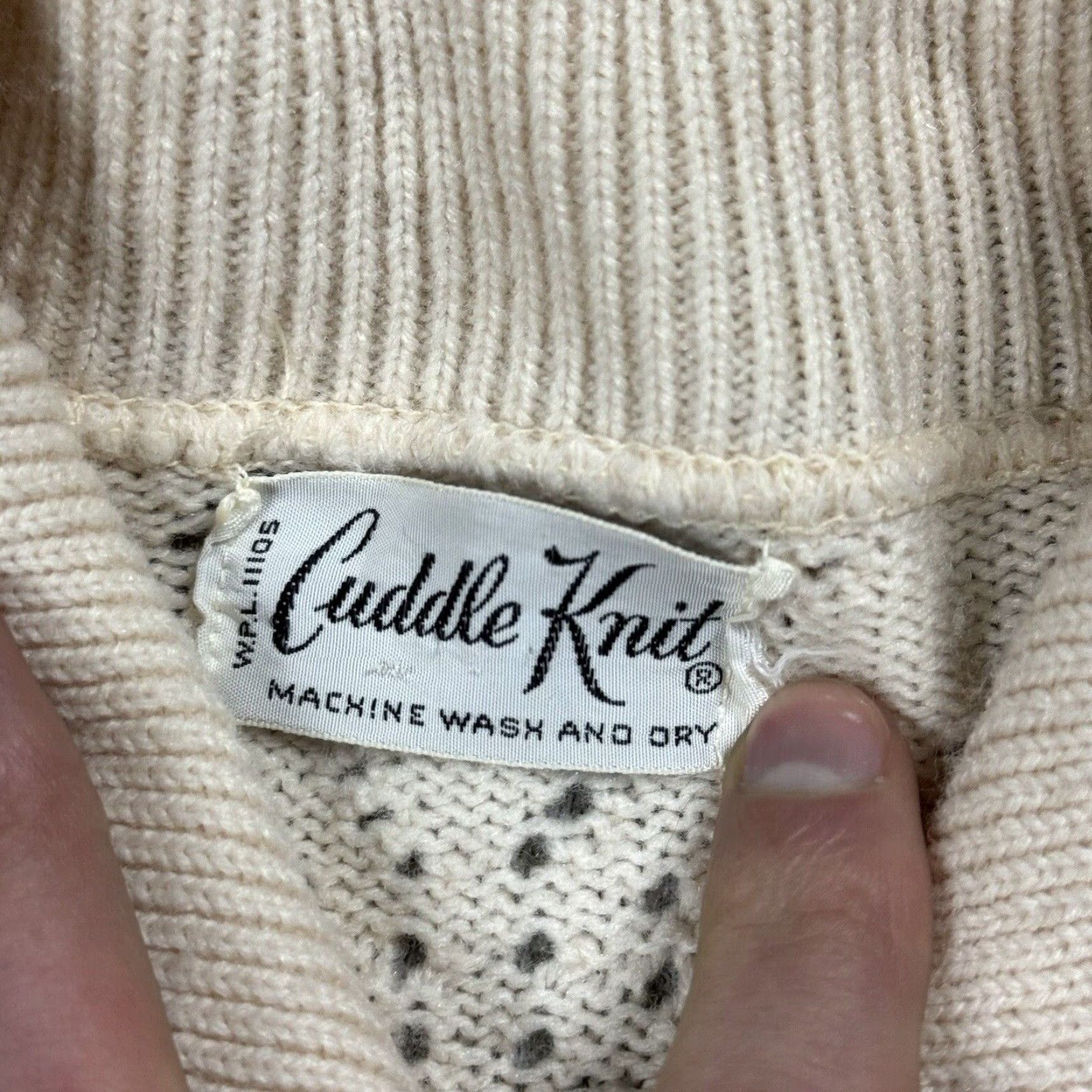 Vintage VINTAGE Cuddle Knit Boho Capes Womens One Size Ivory Geometric Knit Sweater Poncho Shawl 60s 70s Size ONE SIZE - 4 Thumbnail