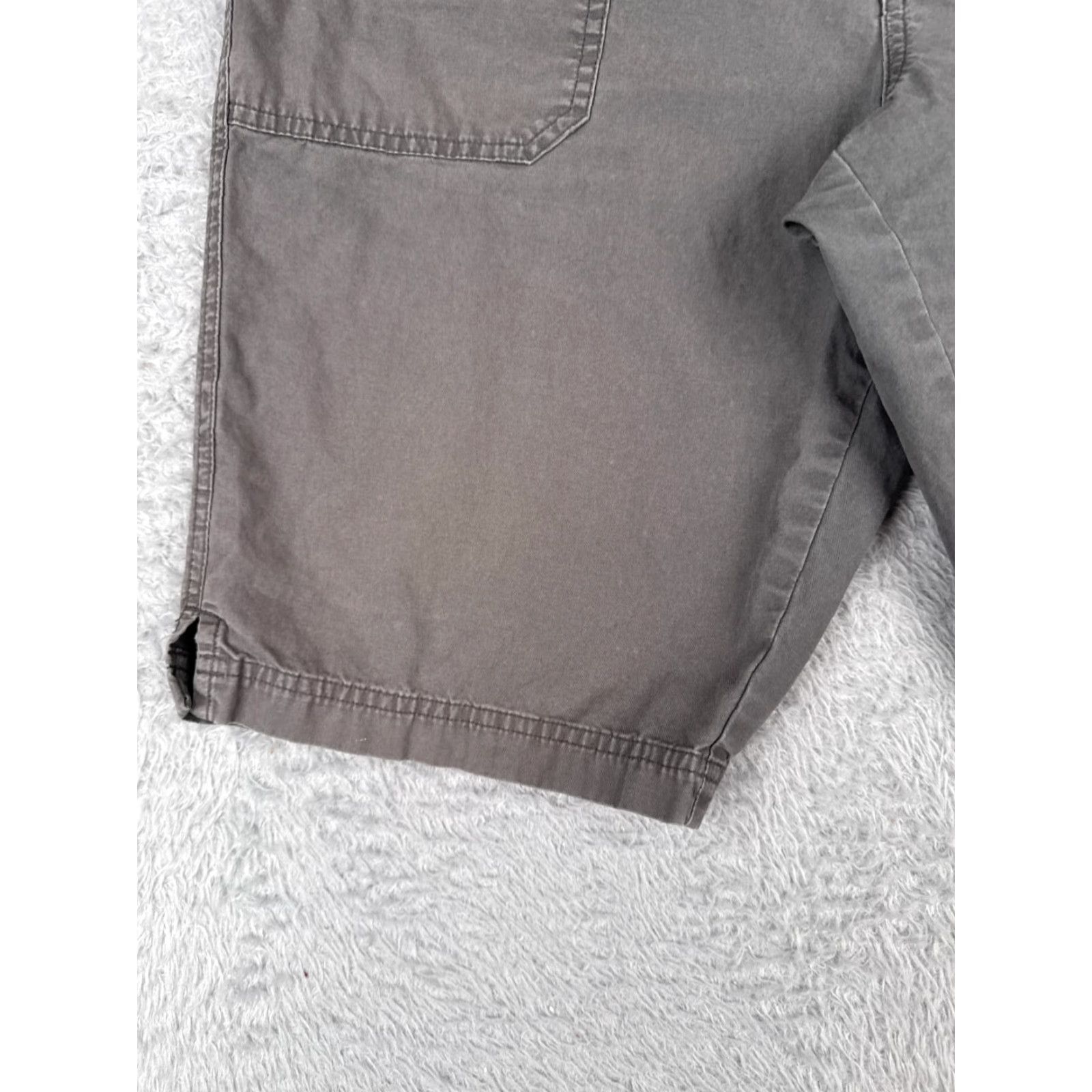 Vintage Columbia Women Shorts 8 Gray 100% Cotton Chino 11" Hiking Camping Casual Size 30" / US 8 / IT 44 - 3 Thumbnail