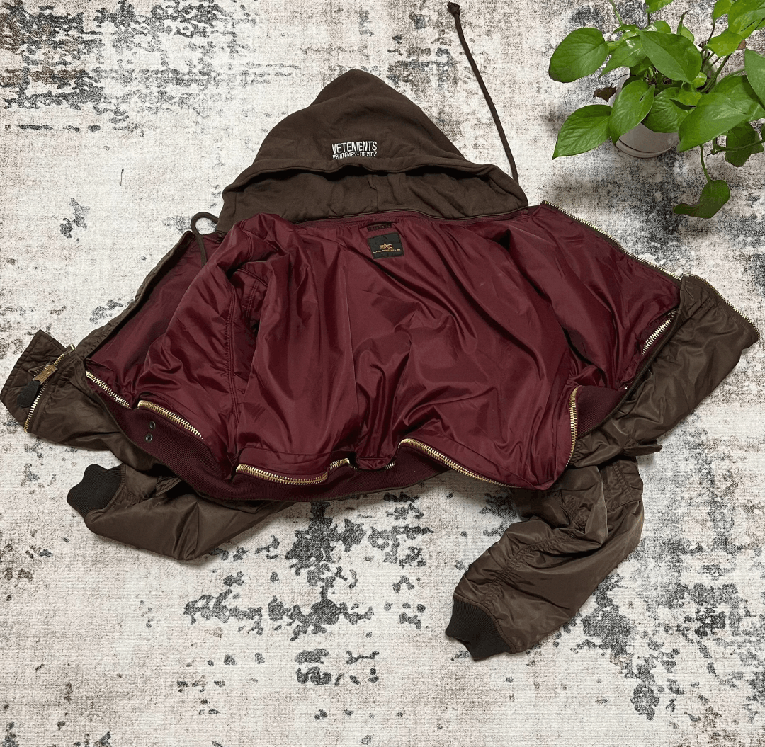 Vetements Vetements x alpha industries archive bomber Size US S / EU 44-46 / 1 - 5 Thumbnail