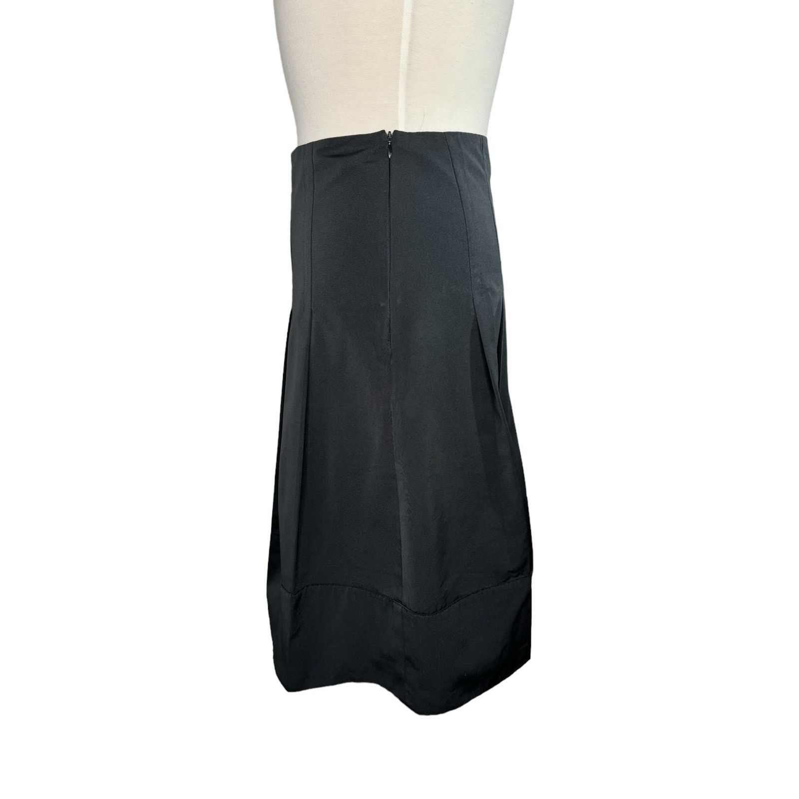 Max Mara S MAX MARA Pleated Black Wool Knee Length Skirt US 8 *READ* Size 30" / US 8 / IT 44 - 2 Thumbnail