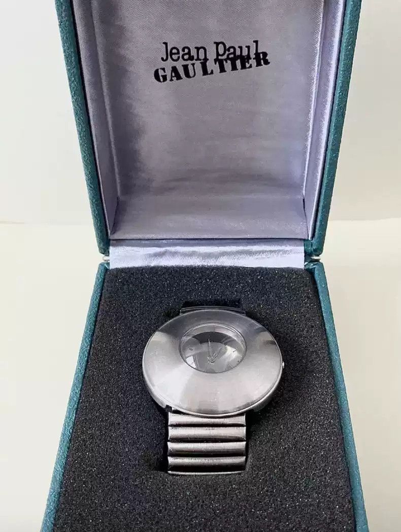 そろそろ 様RU-5629jean paul GAULTIR UFO watch Jean Paul Gaultier 90s “UFO” Watch Vintage 1990s Jean Paul