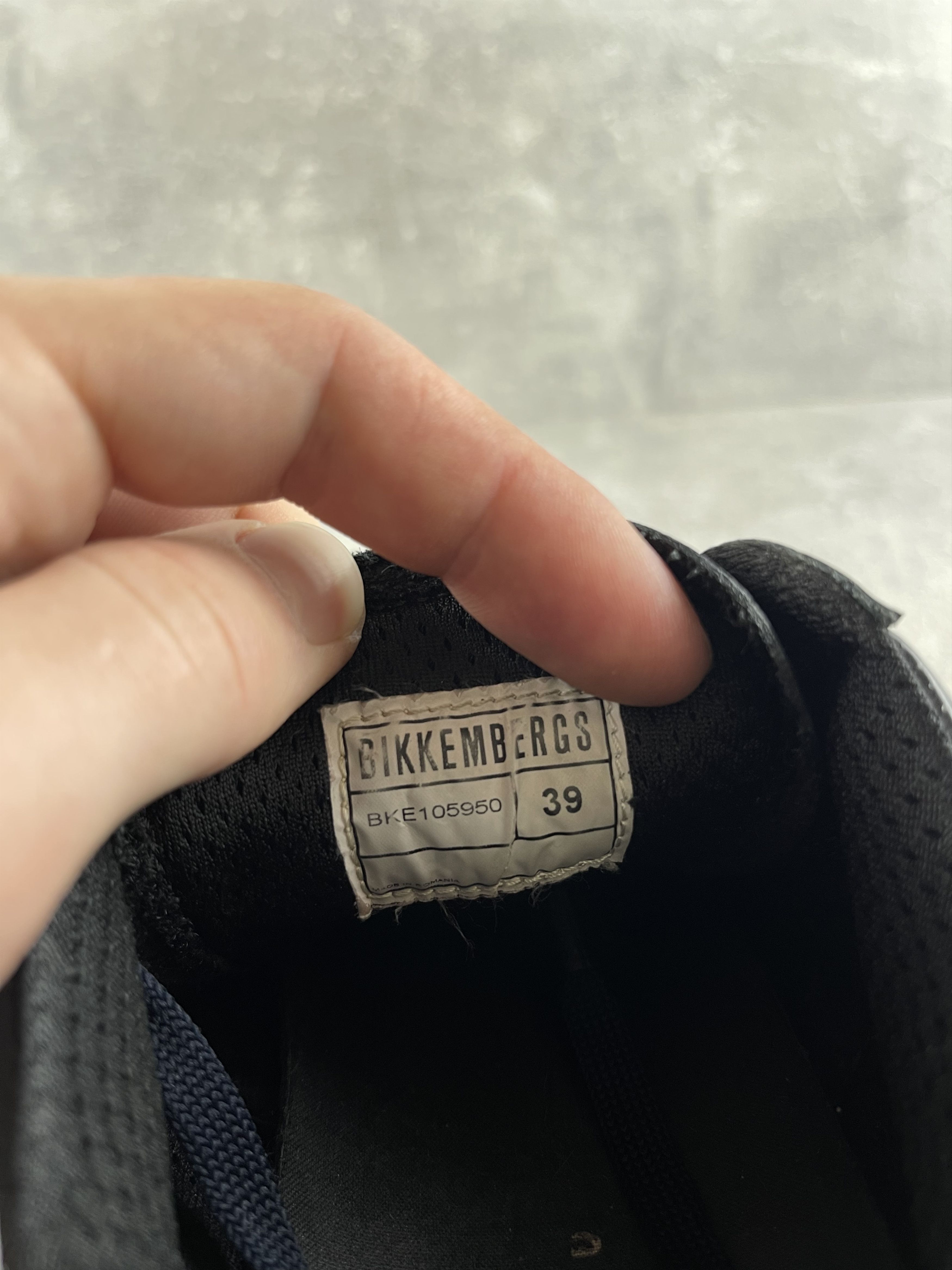 Dirk Bikkembergs Bikkembergs patent leather navy blue trainers sneakers Size US 9 / IT 39 - 9 Thumbnail