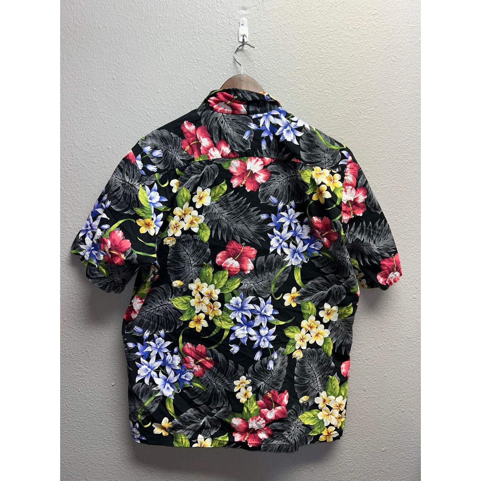 Vintage Vintage Hawaii Button Down Shirt Hawaiian Black Floral Tee Size US L / EU 52-54 / 3 - 9 Thumbnail