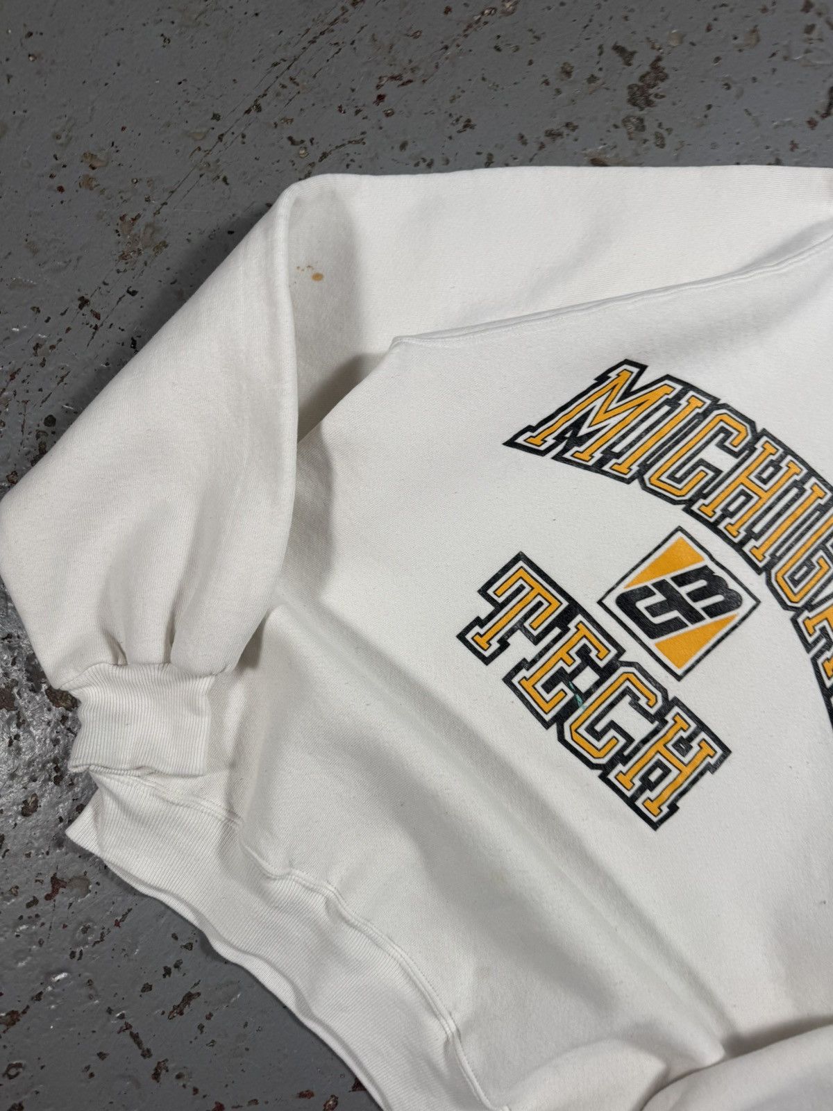 Other Vintage Michigan Tech Distressed Crewneck Sweater Size US M / EU 48-50 / 2 - 5 Thumbnail