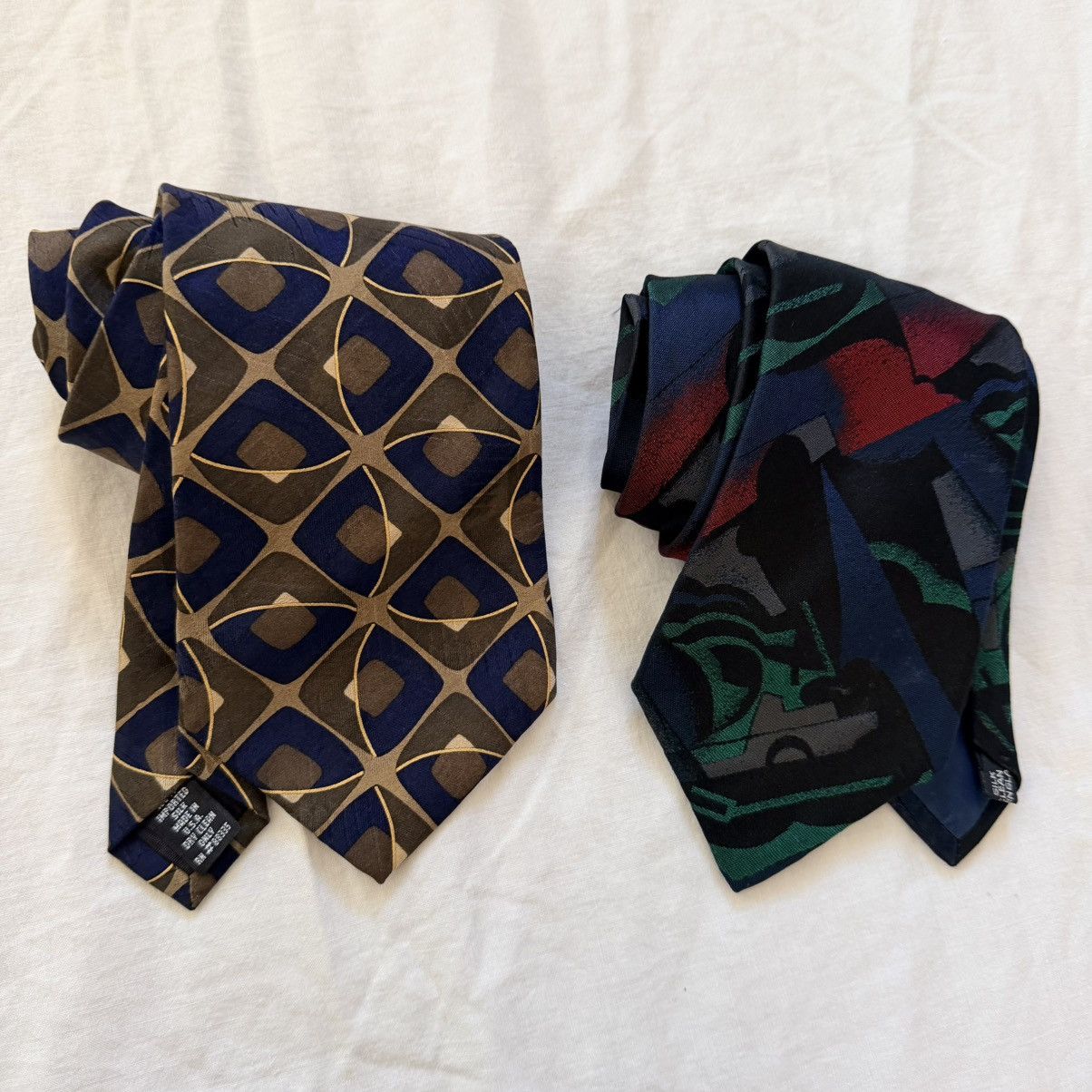 Other Designer Silk Tie Bundle – Mulberry Ziggurat & William Hardy Size ONE SIZE - 13 Thumbnail