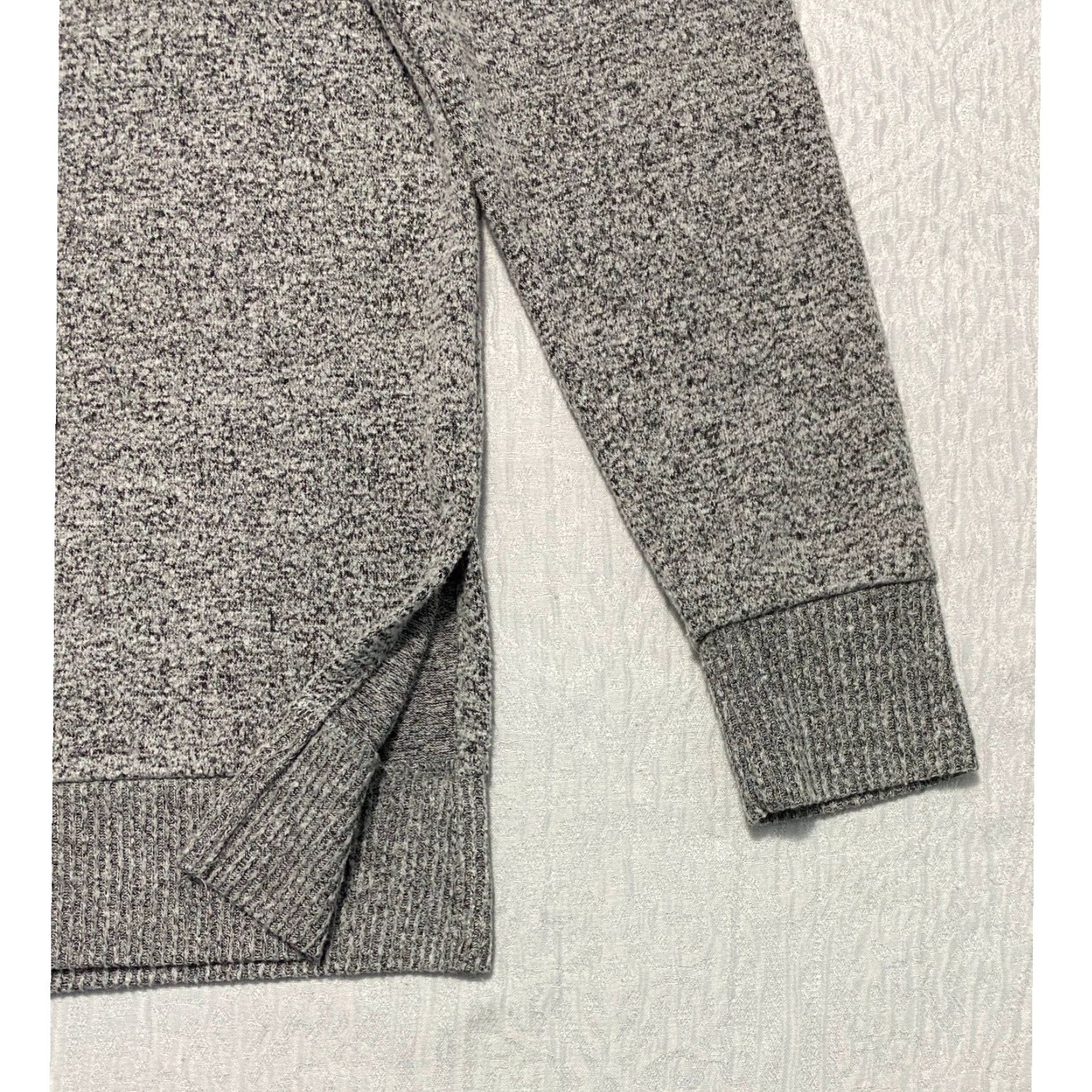 Lucky Brand Lucky Brand Womens V Neck Tunic Top Gray Knit Size S Lightweight Long Sleeve Relaxed Fit Side Slit V-Neck Sweater Dress? Size S / US 4 / IT 40 - 3 Thumbnail