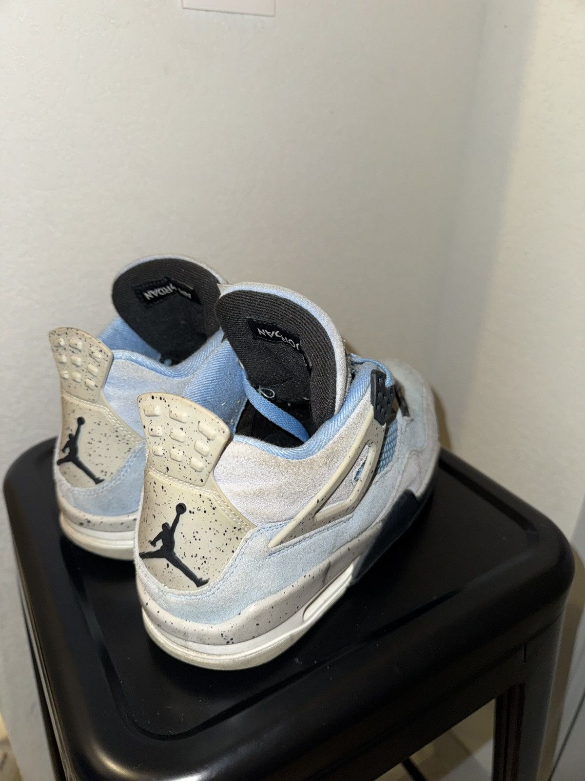 Nike Jordan 4 University Blue Size US 7 / EU 40 - 2 Thumbnail