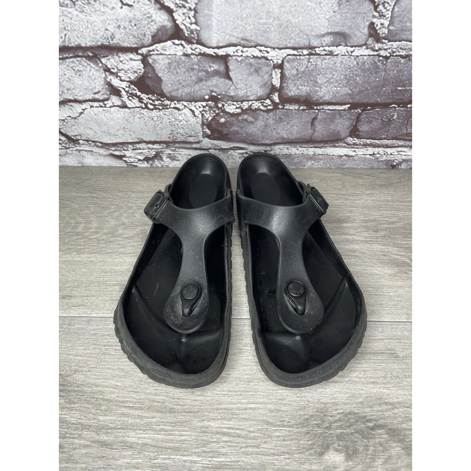 Birkenstock Birkenstock Black Foam Gizeh Strap Lightweight Sandals Women Size US 5.5 / IT 35.5 - 11 Thumbnail