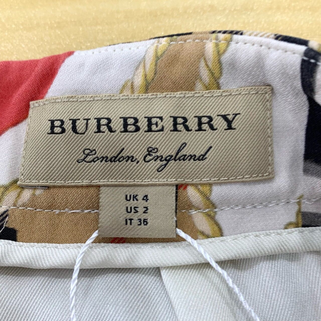 Burberry Burberry silk skirt, size 36 Size 26" / US 2 / IT 38 - 2 Thumbnail