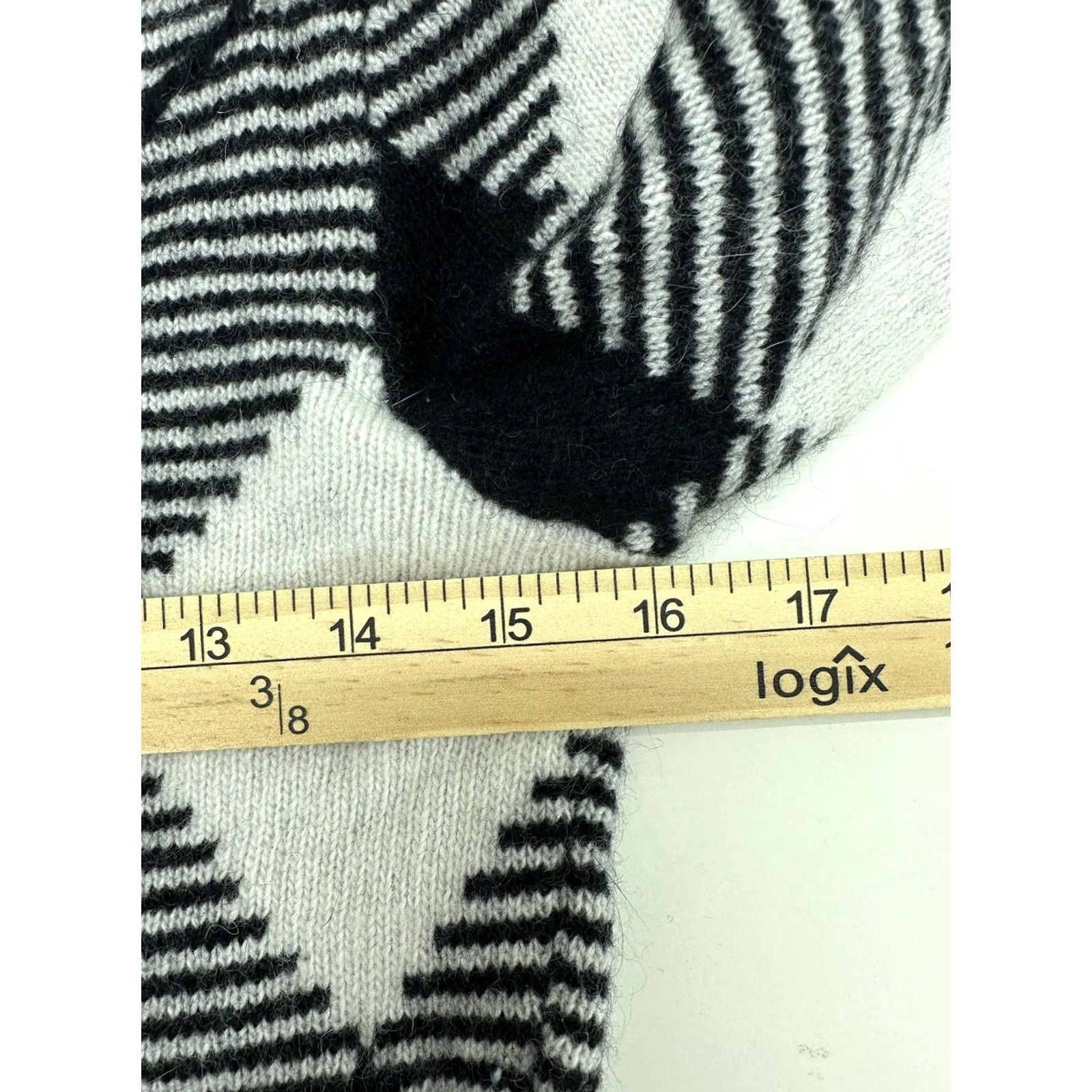 Vintage Womens Metro 6 Nina Leonard Plaid Sweater Long Sleeve Size S Black White Raglan Knit Pullover Size S / US 4 / IT 40 - 6 Thumbnail
