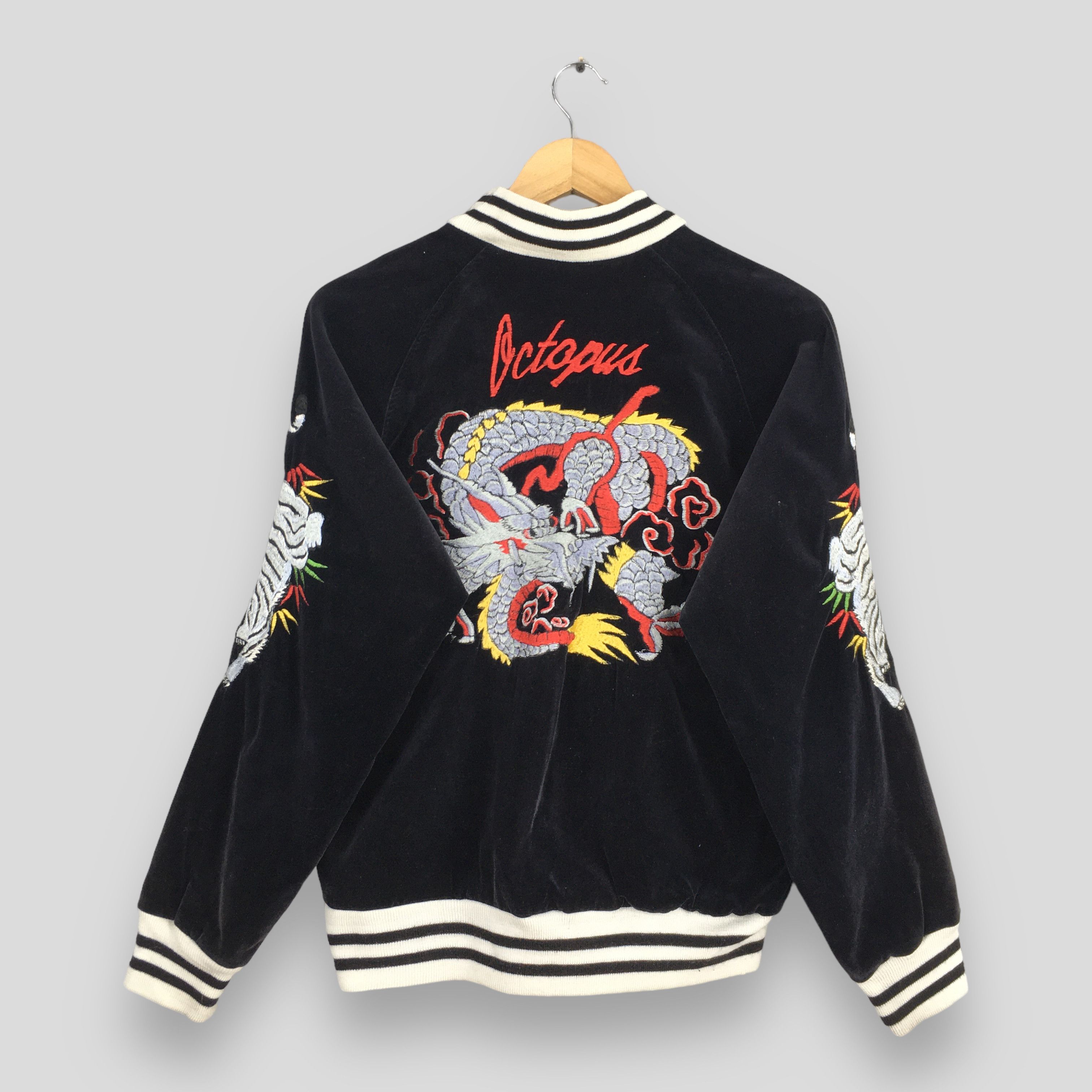 Vintage Vintage Sukajan Dragon Velvet Bomber Jacket Medium Size US M / EU 48-50 / 2 - 1 Thumbnail