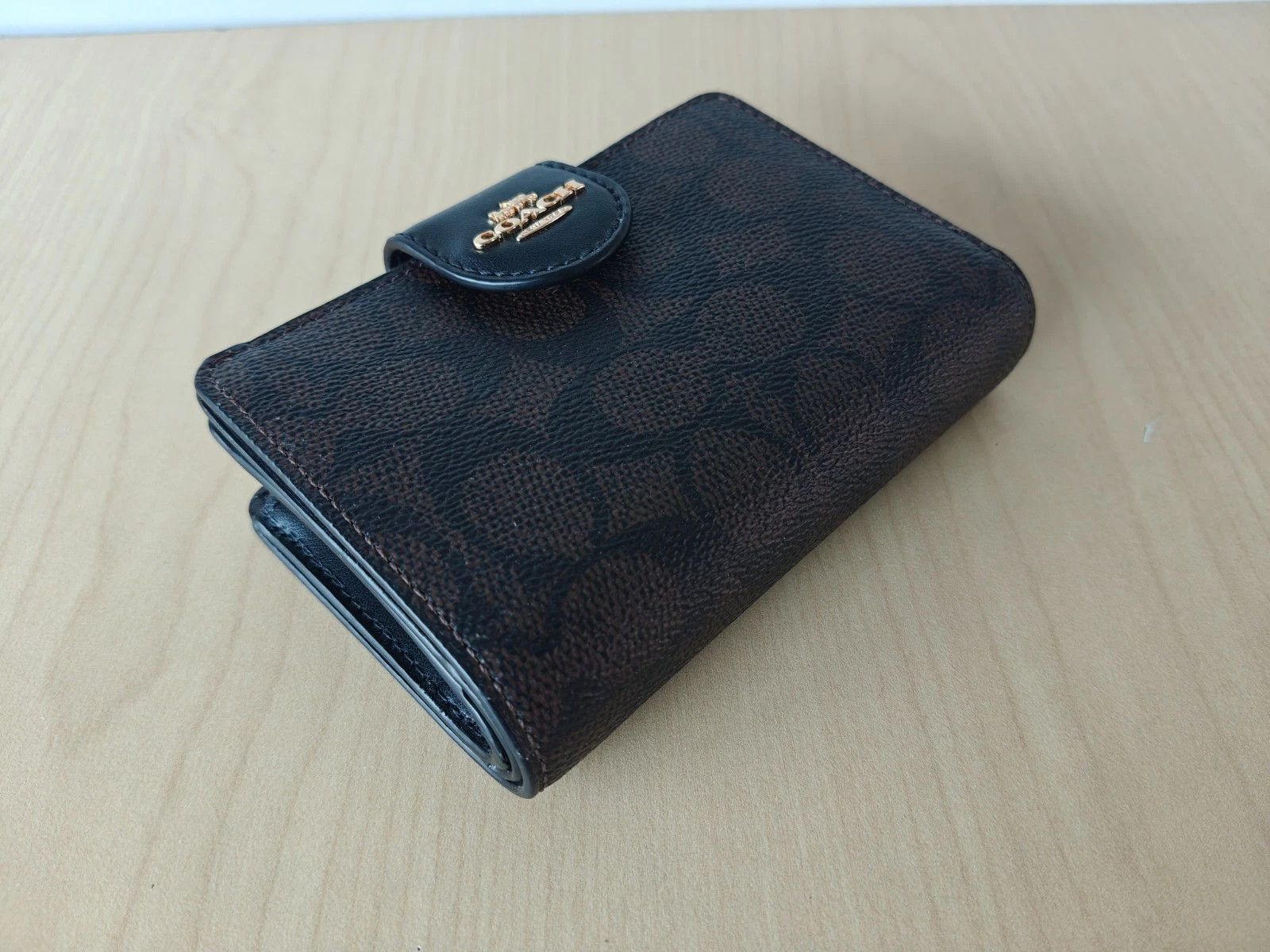 Coach Coach Medium Corner Zip Wallet In Signature T/1017 Size ONE SIZE - 6 Thumbnail
