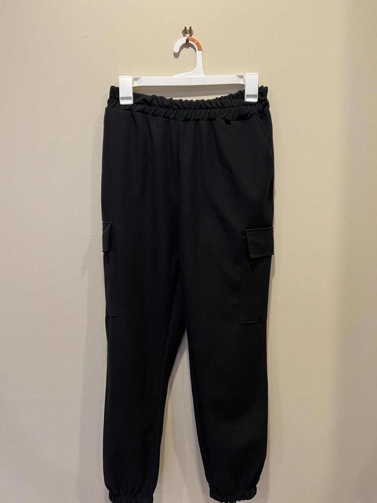 Other New Collection Black Cargo Jogger Pants Elastic Waist Womens Size 32" / US 10 / IT 46 - 1 Thumbnail