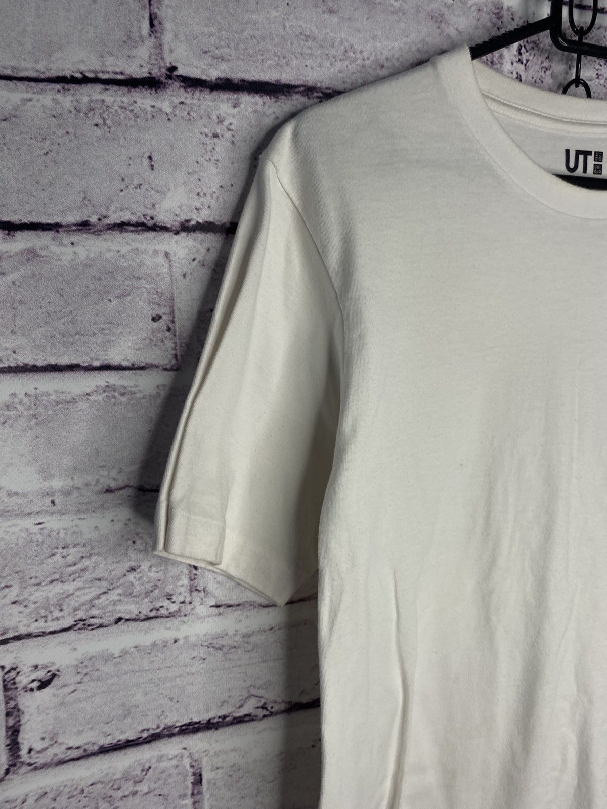 Kaws × Uniqlo Mens Vintage T-shirt Uniqlo x Kaws x Sesame Street tee Size US S / EU 44-46 / 1 - 2 Thumbnail