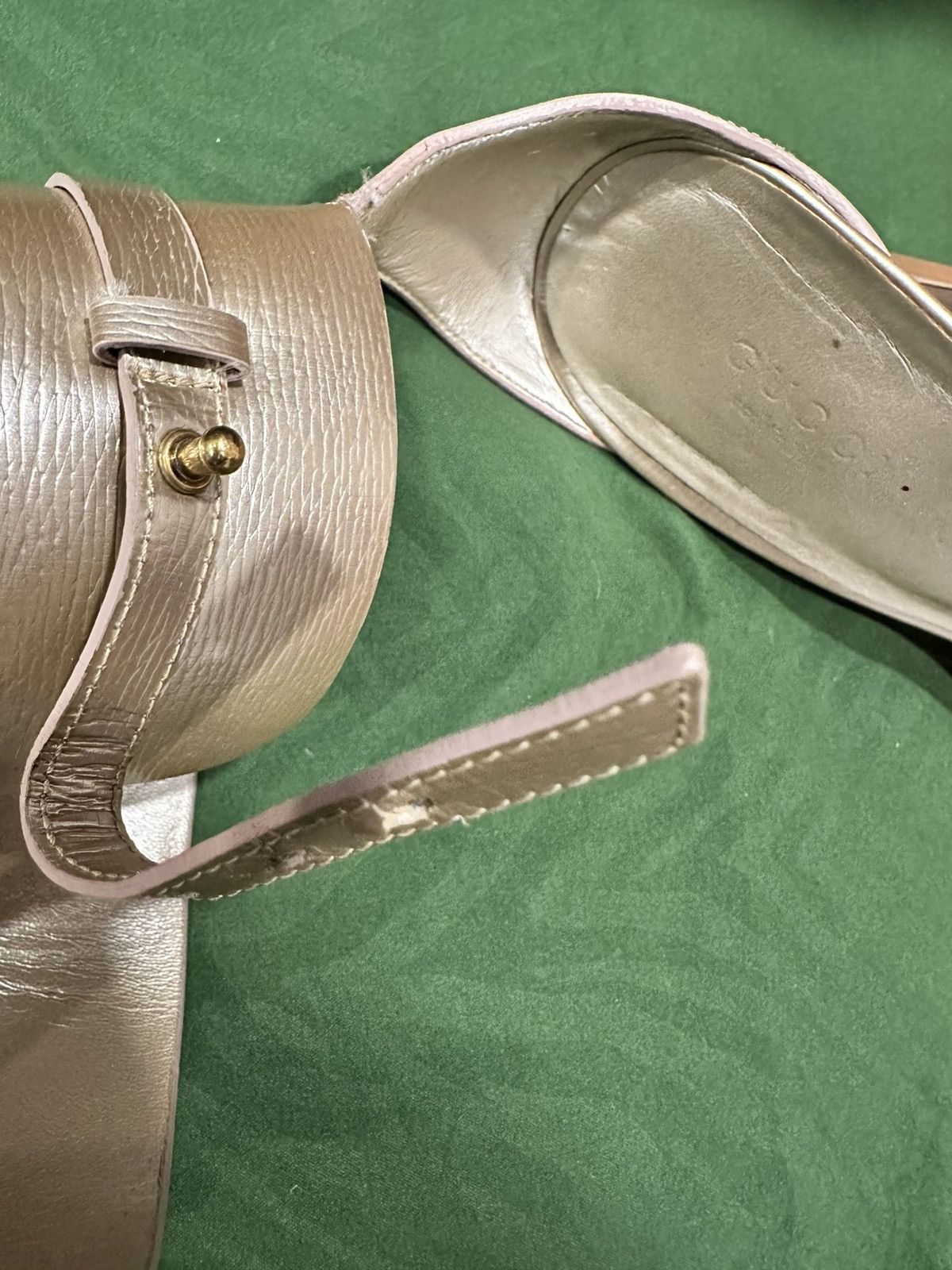 Gucci Gucci Women’s Metallic Gold Sandals Size 8.5 US Euro 38.5 Size US 8.5 / IT 38.5 - 18 Thumbnail