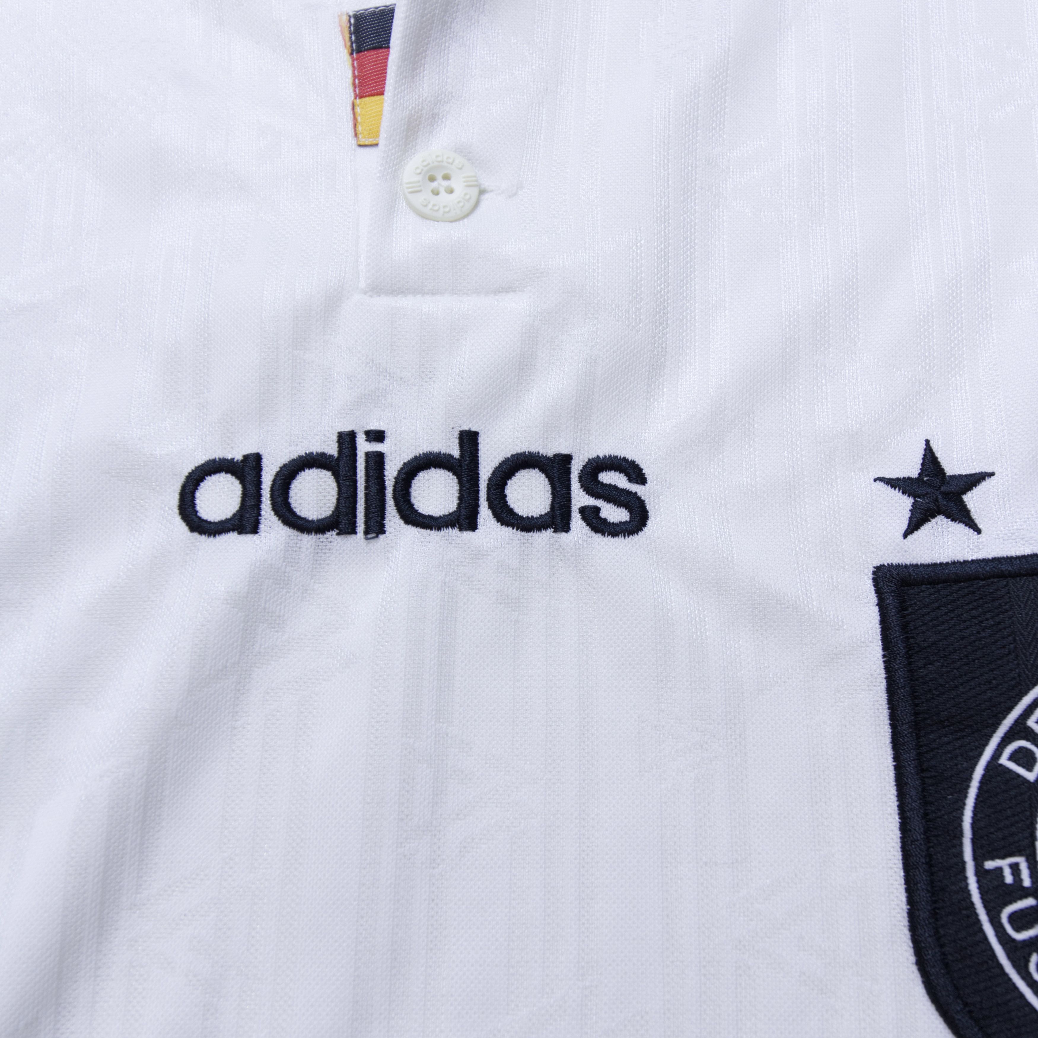 Adidas Adidas Vintage 1996 Germany Football Home Shirt Size US XL / EU 56 / 4 - 4 Thumbnail