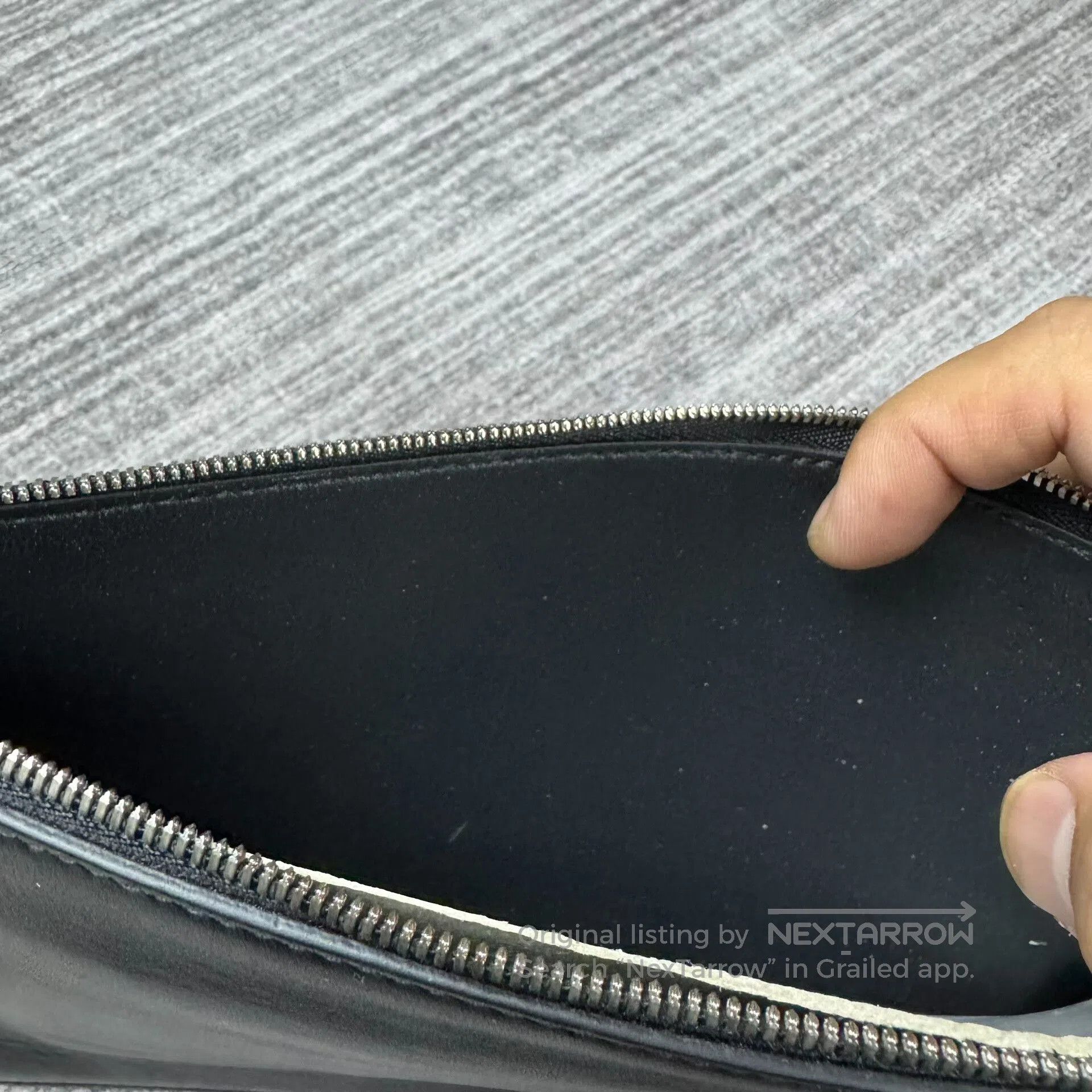 Balenciaga Balenciaga Letter Print Clutch Bag. Size ONE SIZE - 5 Thumbnail
