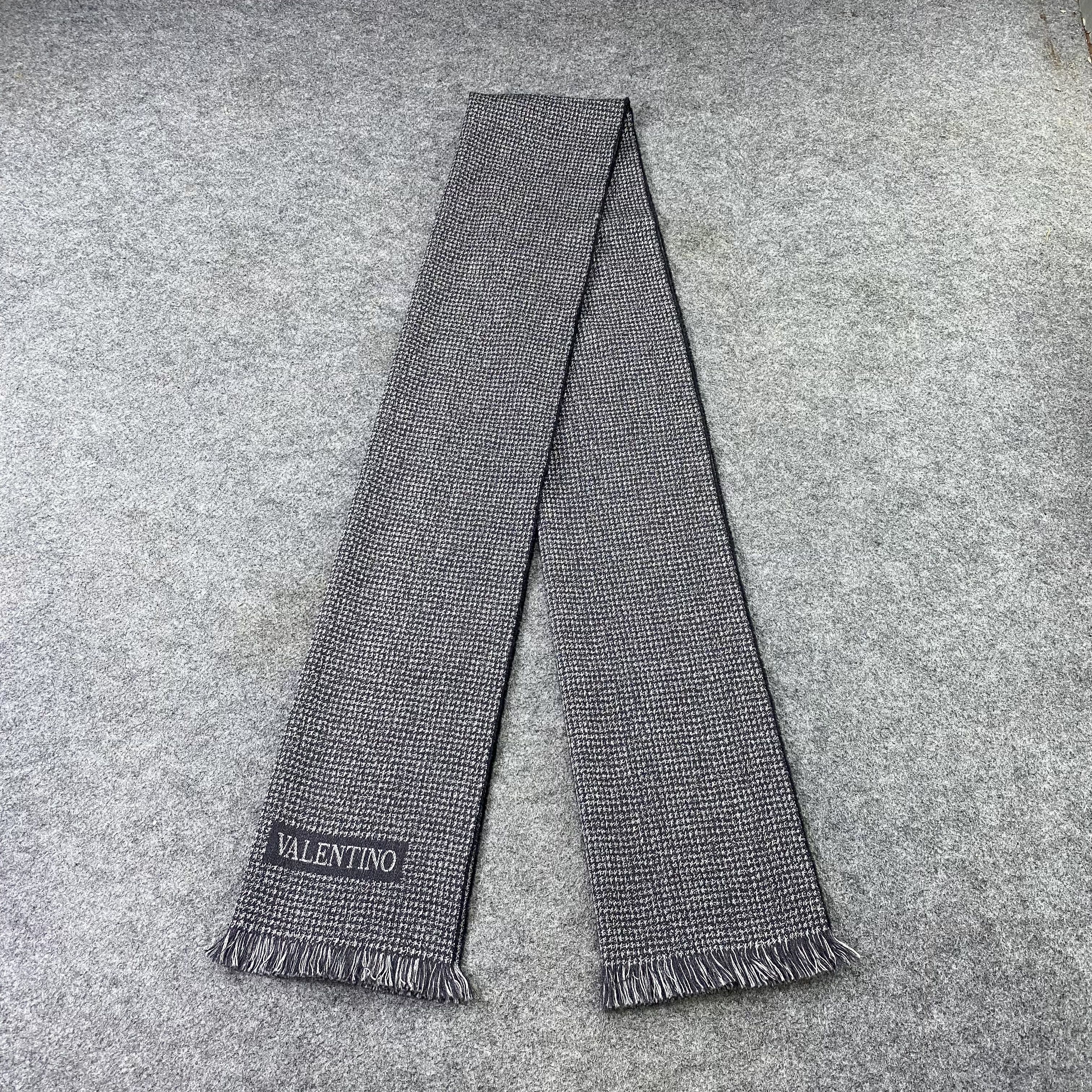 Valentino Valentino Wool Scarf / Muffler / Neckwear T1318 Size ONE SIZE - 4 Thumbnail