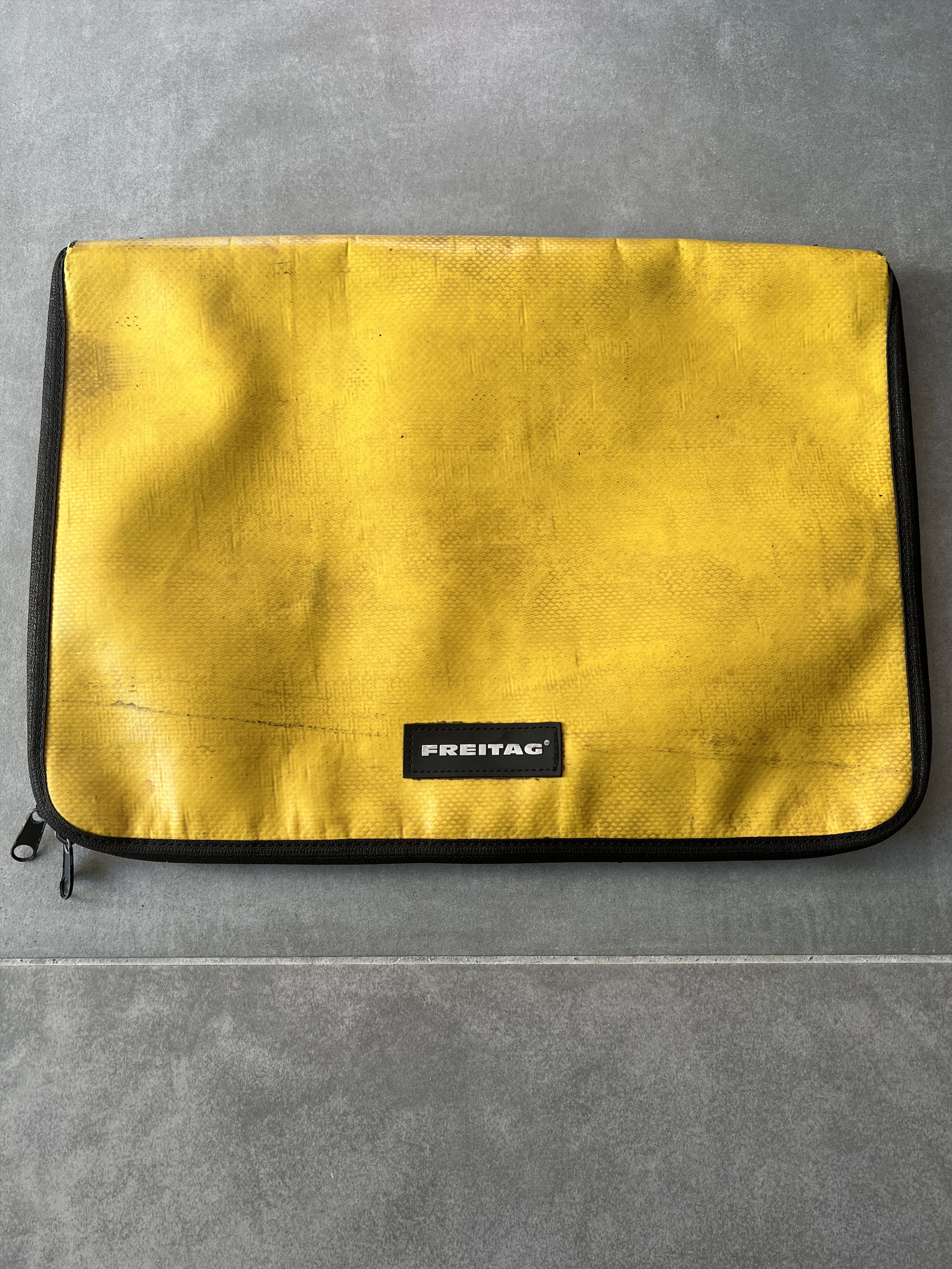 Freitag RARE - Freitag SLEEVE for Laptop size 38X28 cm Size ONE SIZE - 2 Thumbnail