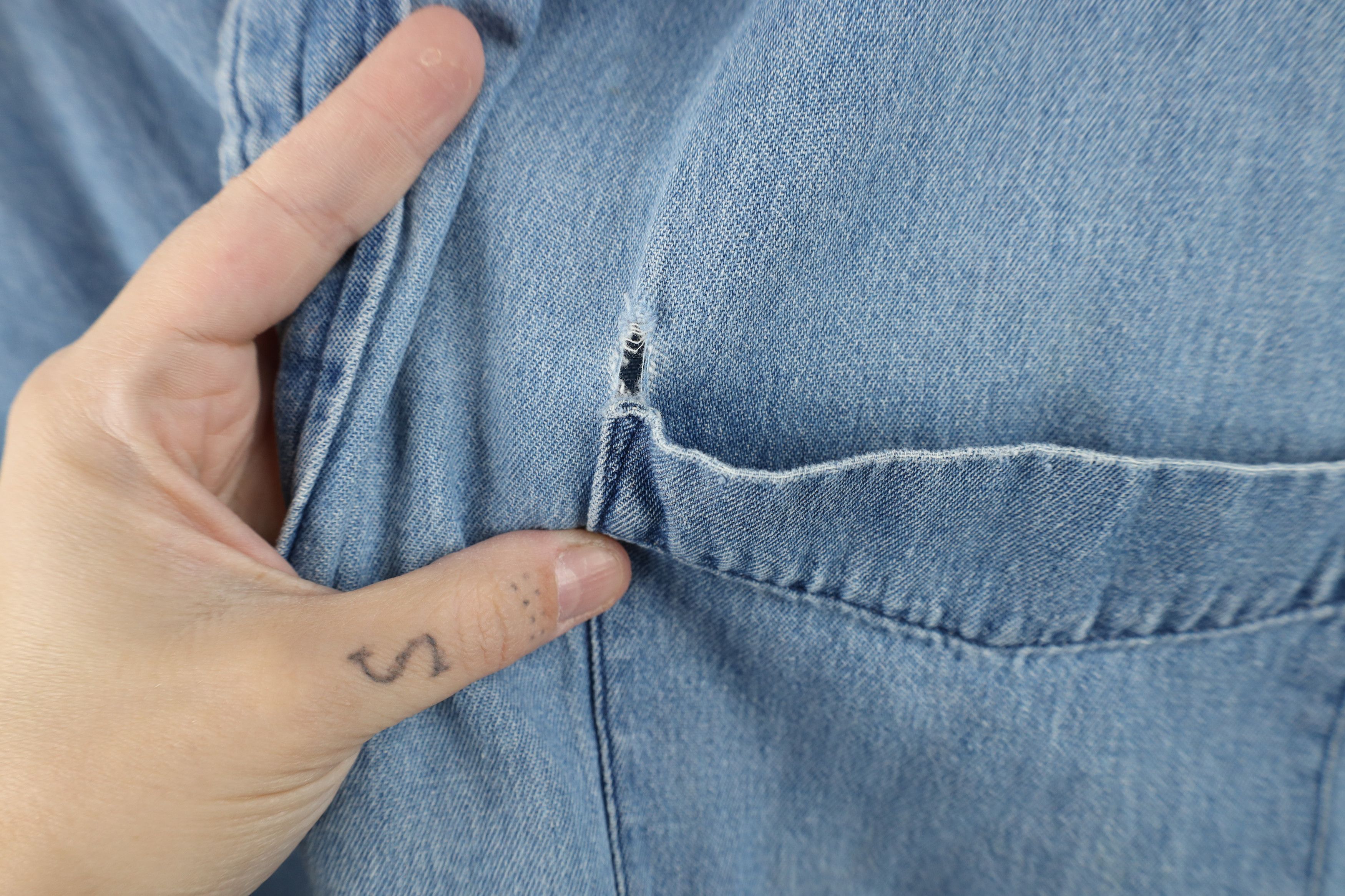 Vintage Vintage 90s Streetwear Blank Short Sleeve Denim Button Shirt Size US XXL / EU 58 / 5 - 4 Thumbnail