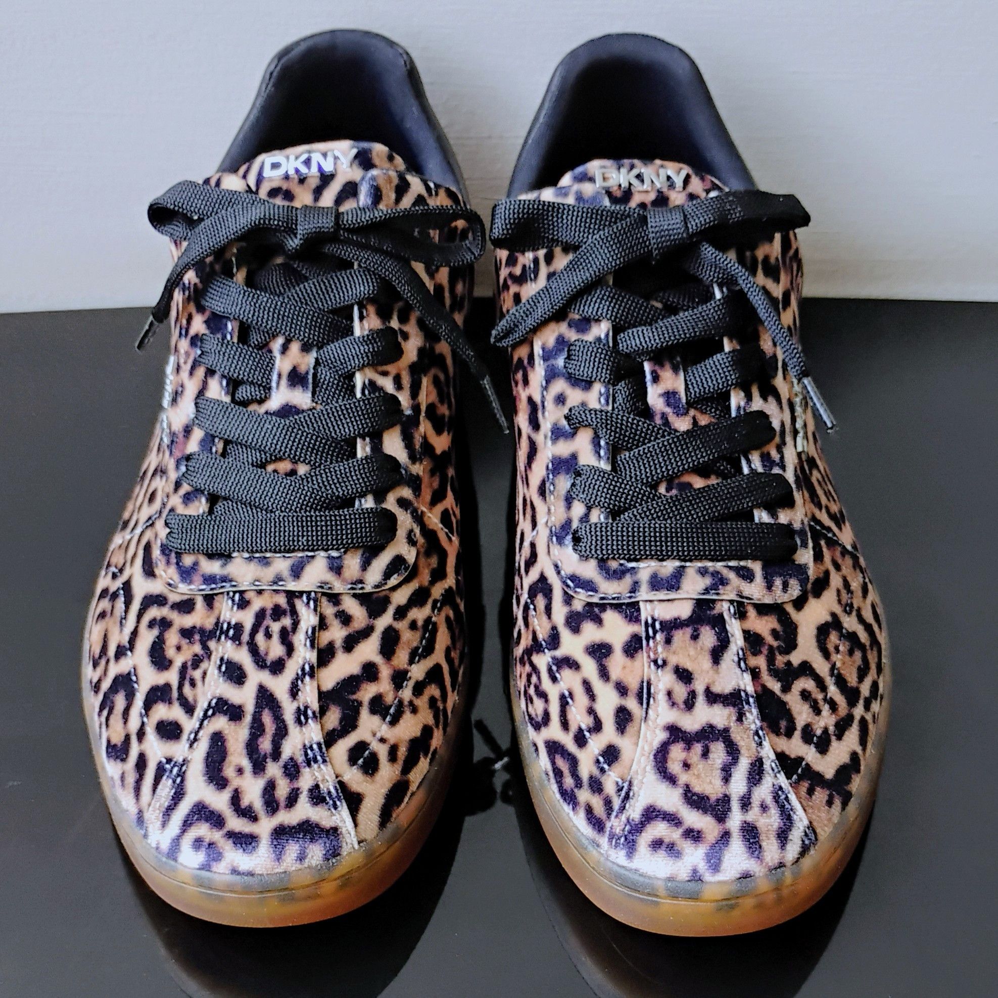 DKNY DKNY Women's Seacliff Sneaker in Free & Wild Leopard Print Size US 11 / IT 41 - 3 Thumbnail