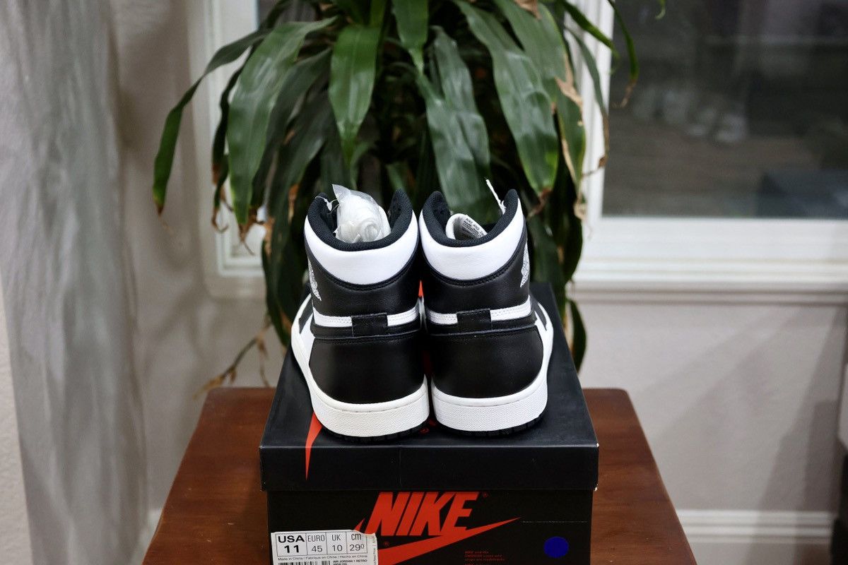 Jordan Brand × Nike × Vintage 2014 Air Jordan 1 Retro High OG 'Black White' Size US 11 / EU 44 - 3 Thumbnail