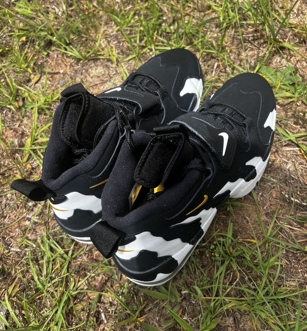 Nike CLEAN Nike Size 8 Mens Air DT 96 Diamond Turf Yellow shoes Size US 8 / EU 41 - 7 Thumbnail