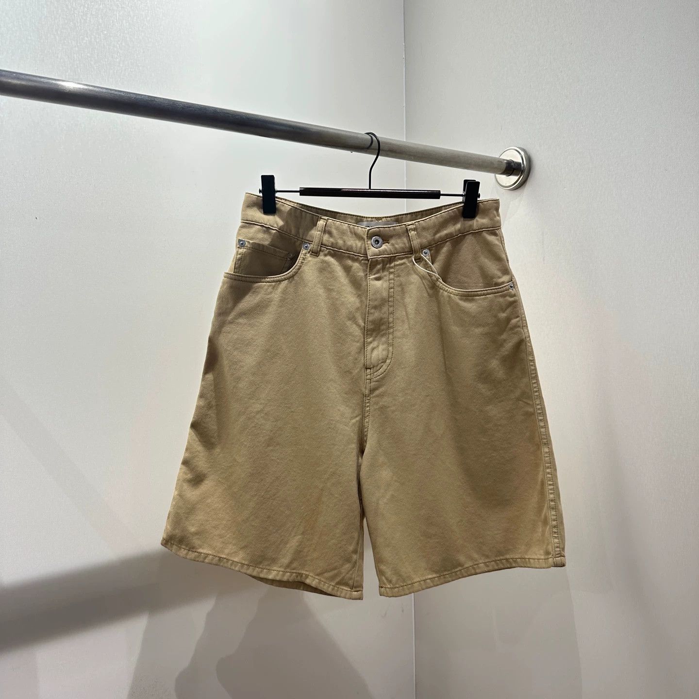Miu Miu MIUMIU logo denim short 24 Size 24" / US 00 / IT 34 - 2 Thumbnail