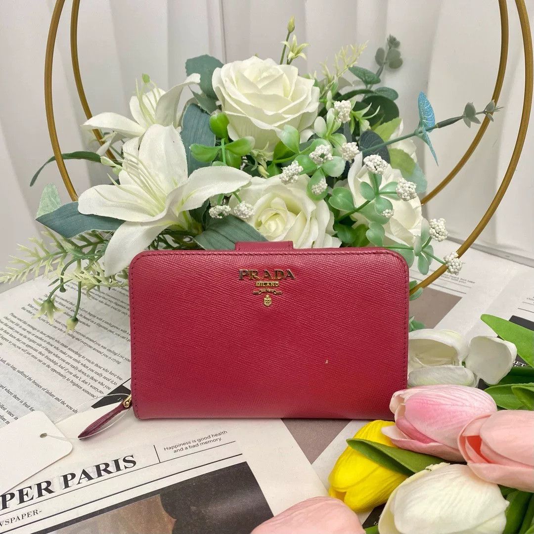 Prada Pre-loved Bag Very good condition Size ONE SIZE - 1 Thumbnail