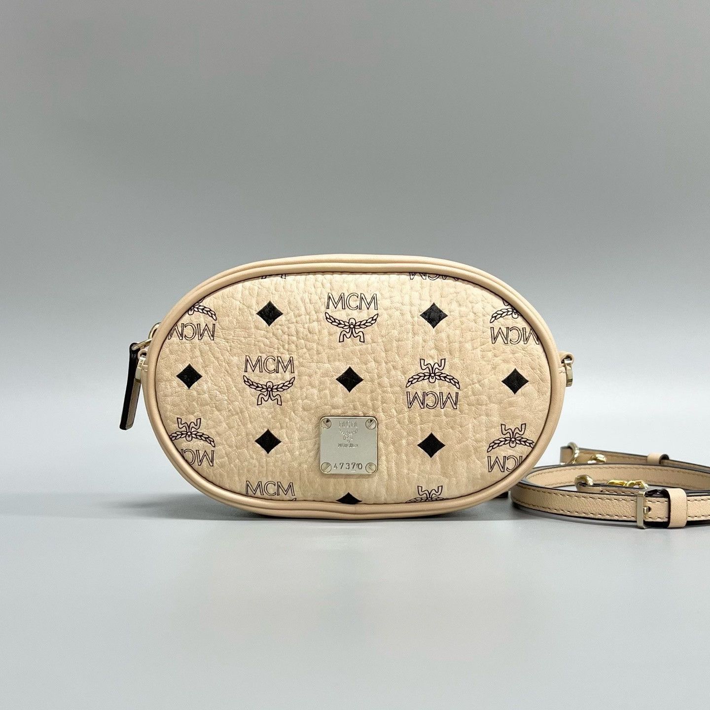 MCM Pre-loved Bag Very good condition Size ONE SIZE - 1 Thumbnail
