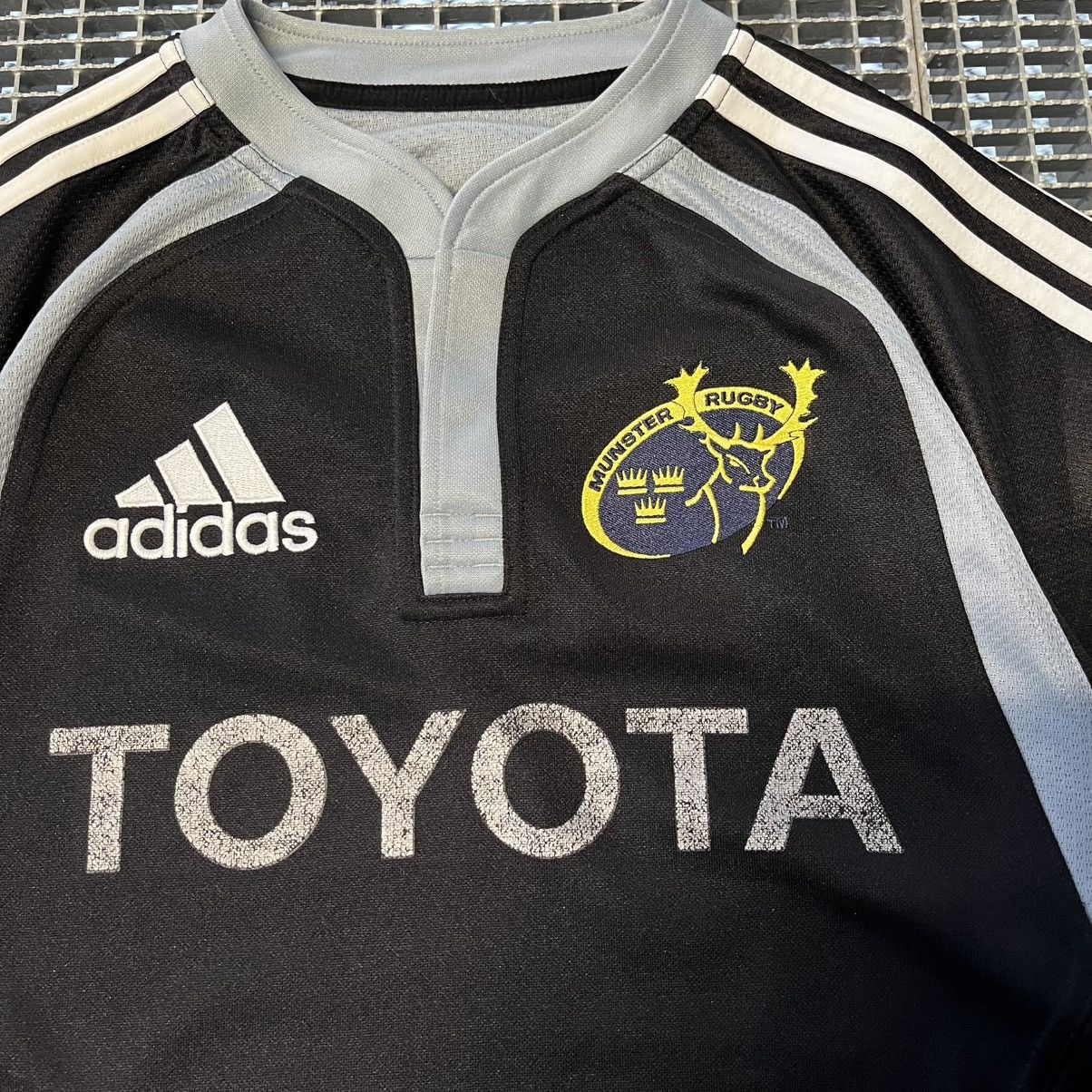 Adidas 2008 Adidas Munster Rugby Jersey Tee T-shirt Blokecore Y2K Size US M / EU 48-50 / 2 - 5 Thumbnail