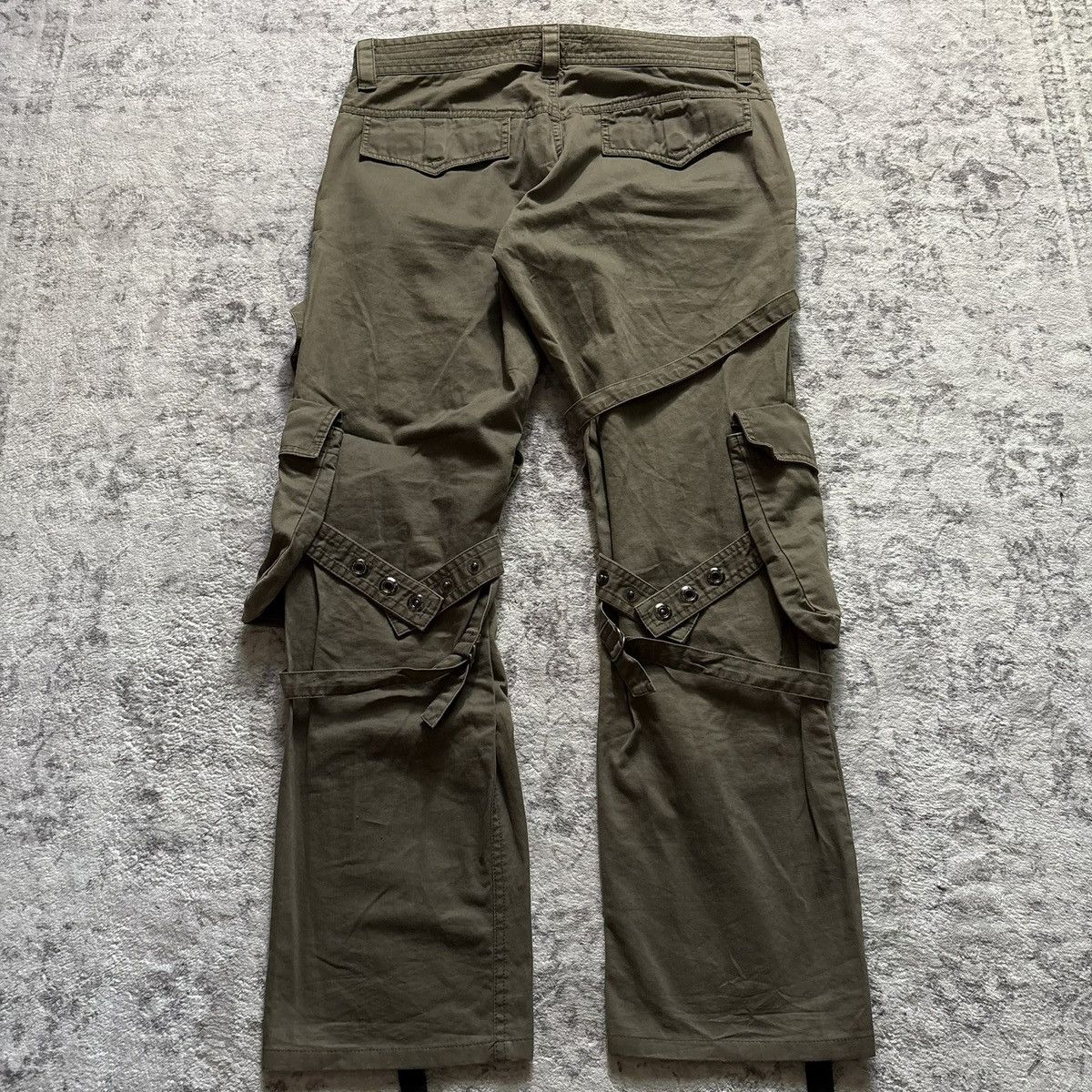Yasuyuki Ishii Yasuyuki Ishii Bondage Strap Cargo Pants | Size L Size US 34 / EU 50 - 6 Thumbnail