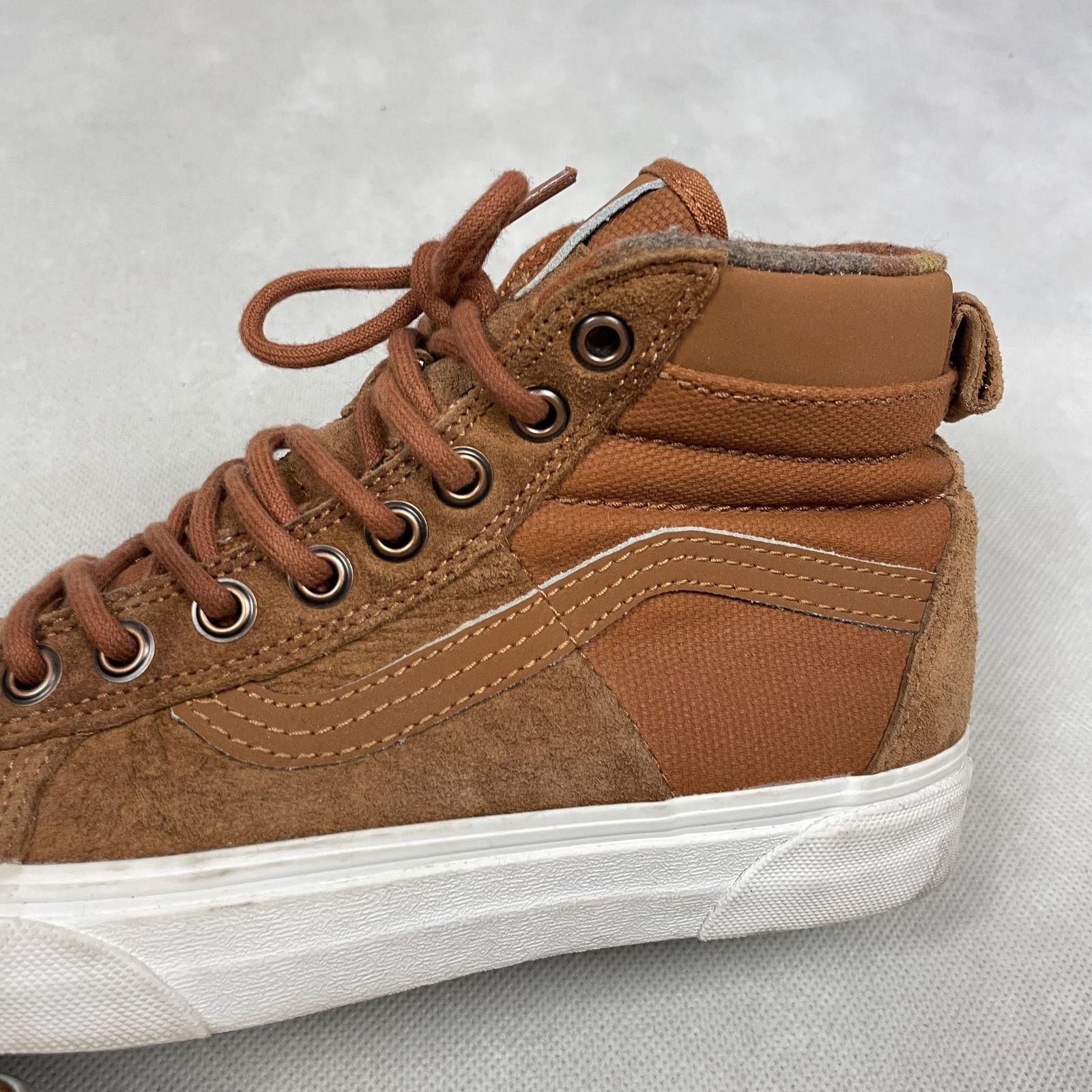 Vans Vans Sk8-Hi MTE Unisex Brown Lace-Up Skate Shoes M5.5/W7 Size US 5.5 / EU 38 - 7 Thumbnail