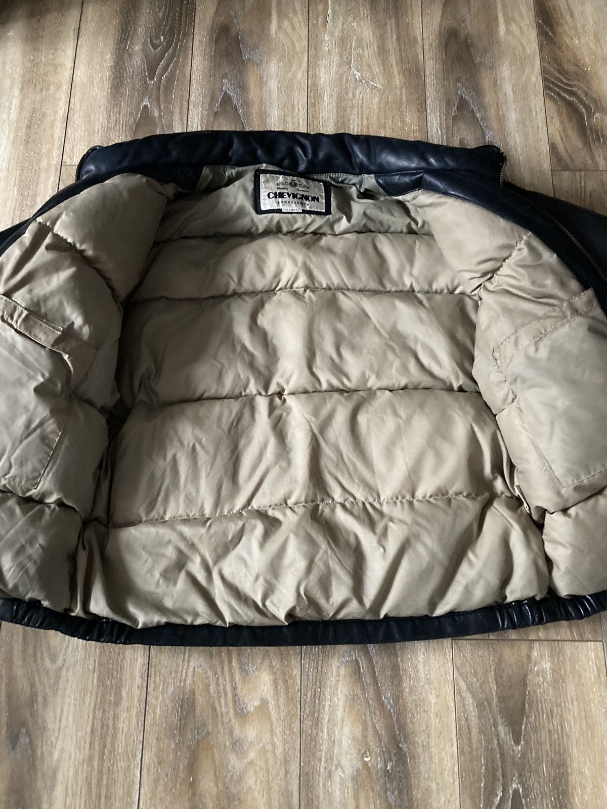 Chevignon Vintage Chevignon Leather Puffer Jacket Size US XL / EU 56 / 4 - 4 Thumbnail