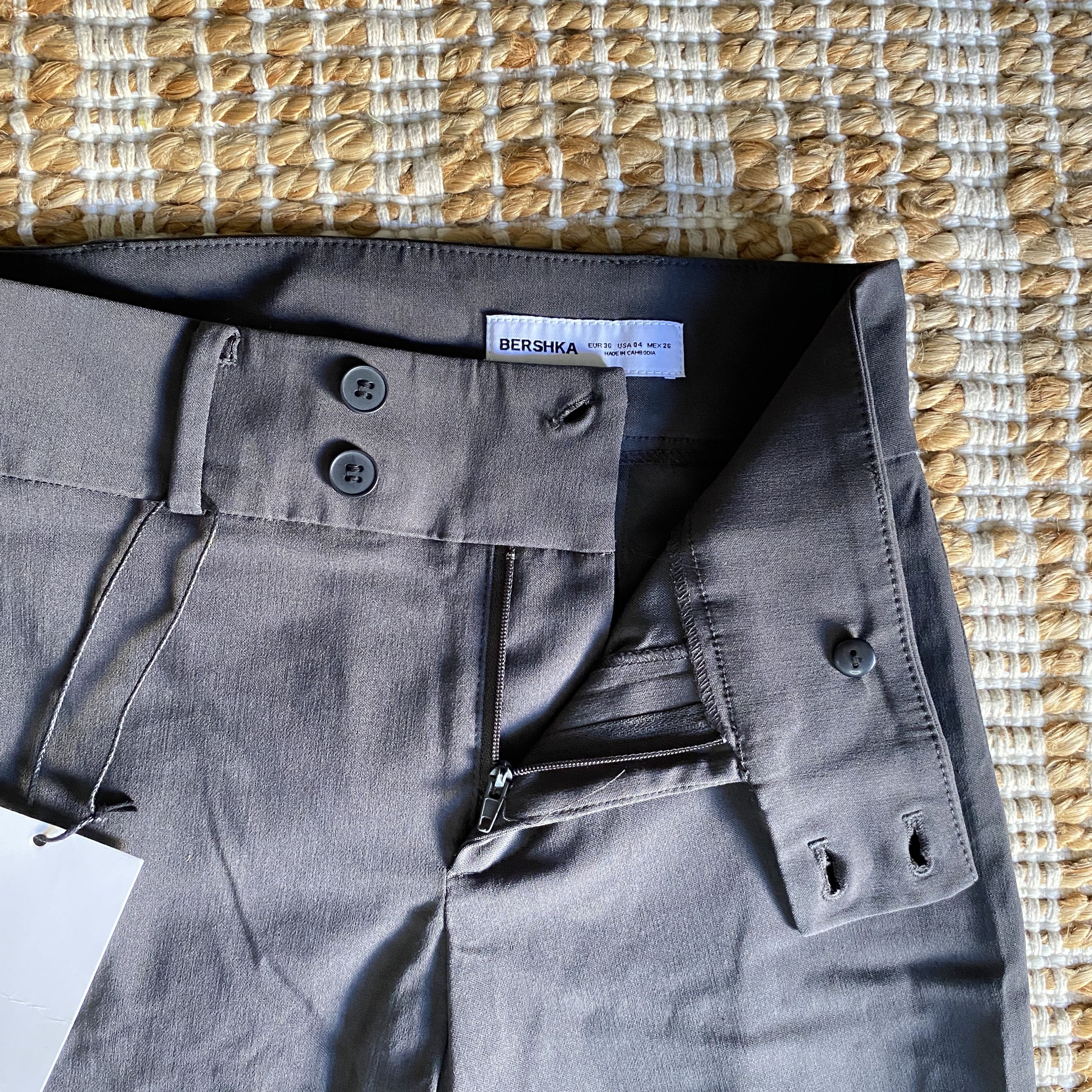 Bershka Bershka Grey Flared Tailored Trousers Pants NWT Size 27" / US 4 / IT 40 - 8 Thumbnail